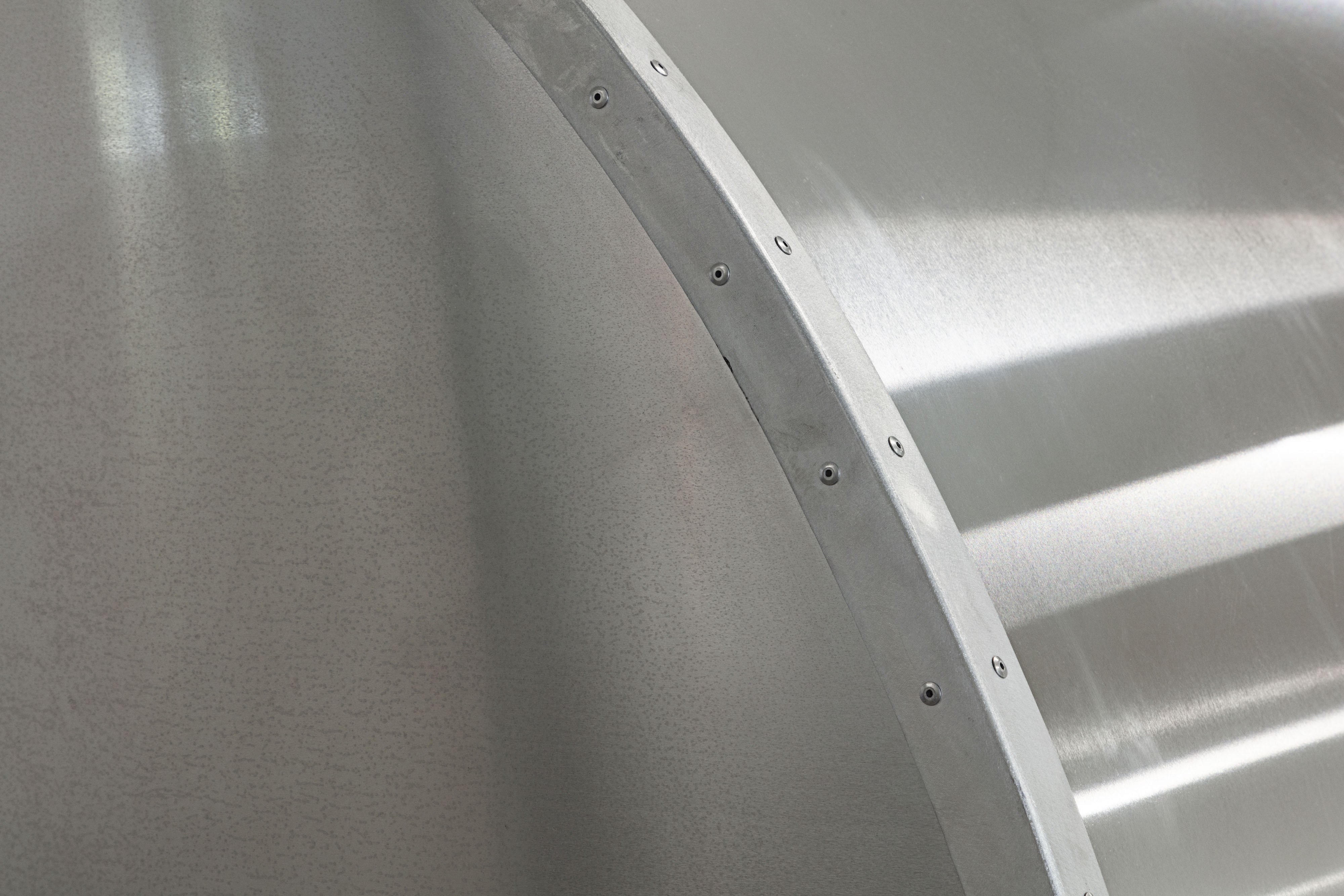 Benedikte Bjerre: Day to Day, 2023. Installation view OâOvergaden. Aluminium, pop rivets 6 parts, each 200,5 x 151 x 201 cm. Installation size variable. Installation size at OâOvergaden 200,5 x 377 x 811 cm. Photo: Laura Stamer