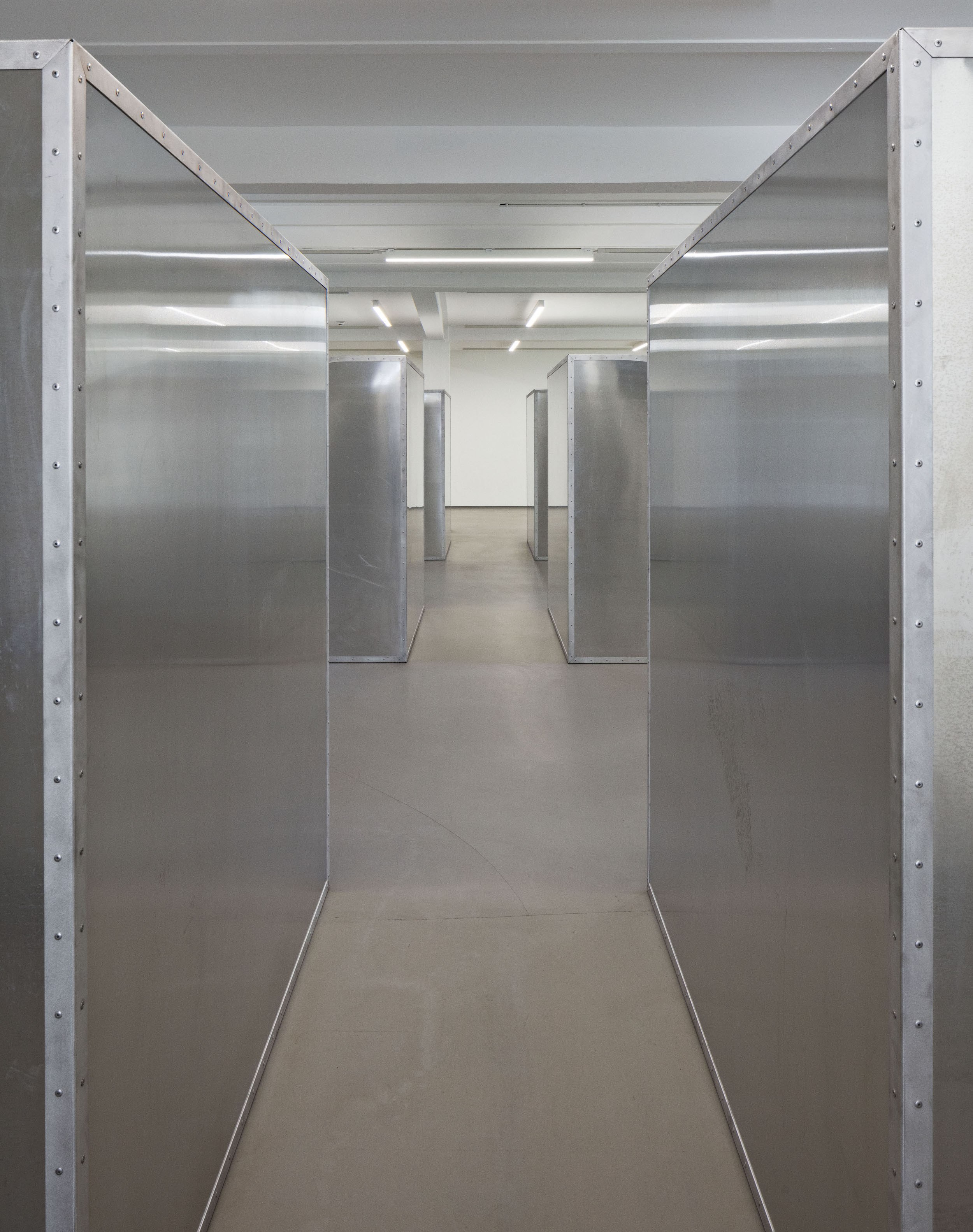 Benedikte Bjerre: Day to Day, 2023. Installation view OâOvergaden. Aluminium, pop rivets 6 parts, each 200,5 x 151 x 201 cm. Installation size variable. Installation size at OâOvergaden 200,5 x 377 x 811 cm. Photo: Laura Stamer