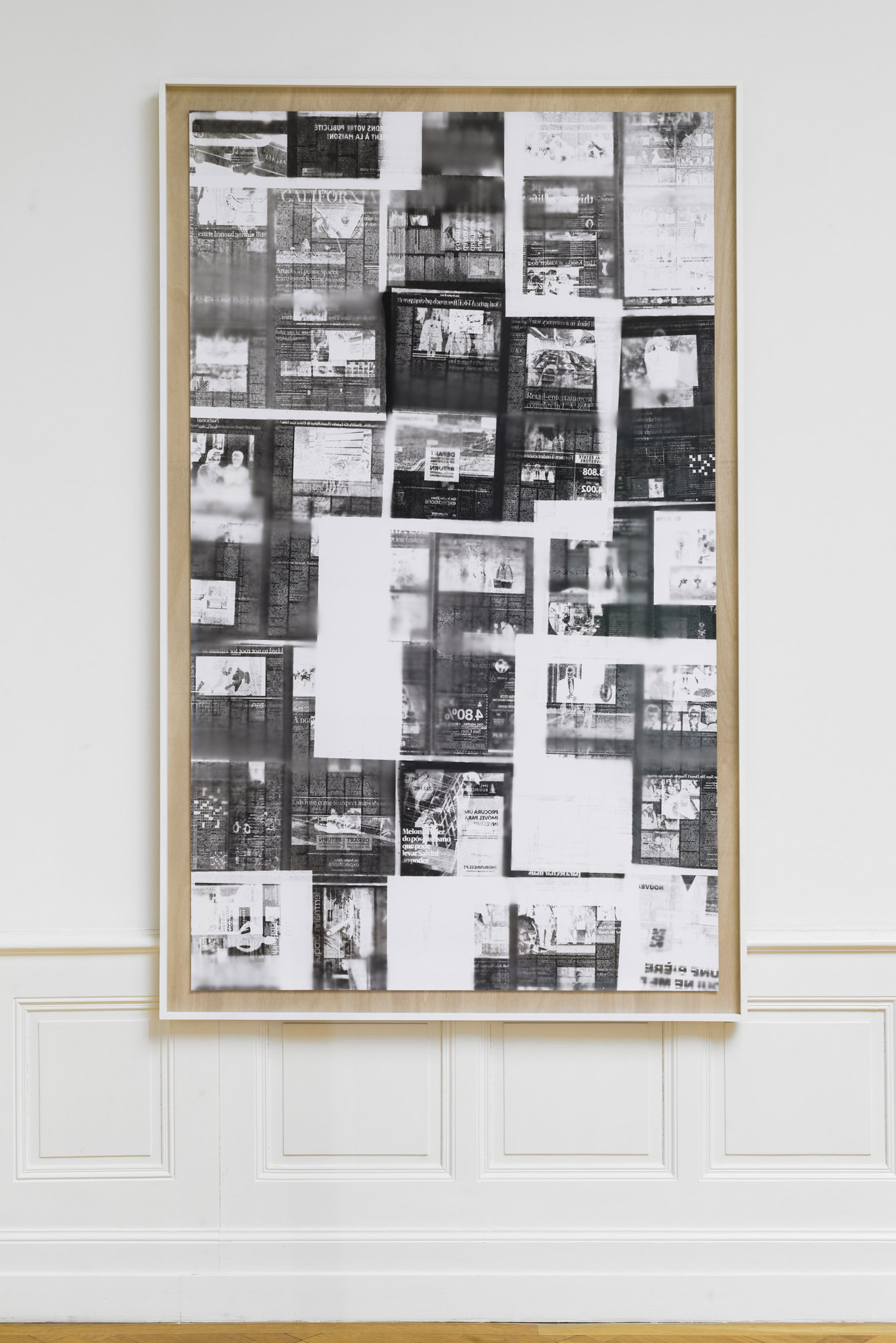 Yvan Alvarez, Meanwhile (photogram #2), photographic paper, frame, 222 x 140,5 x 4 cm, 2023