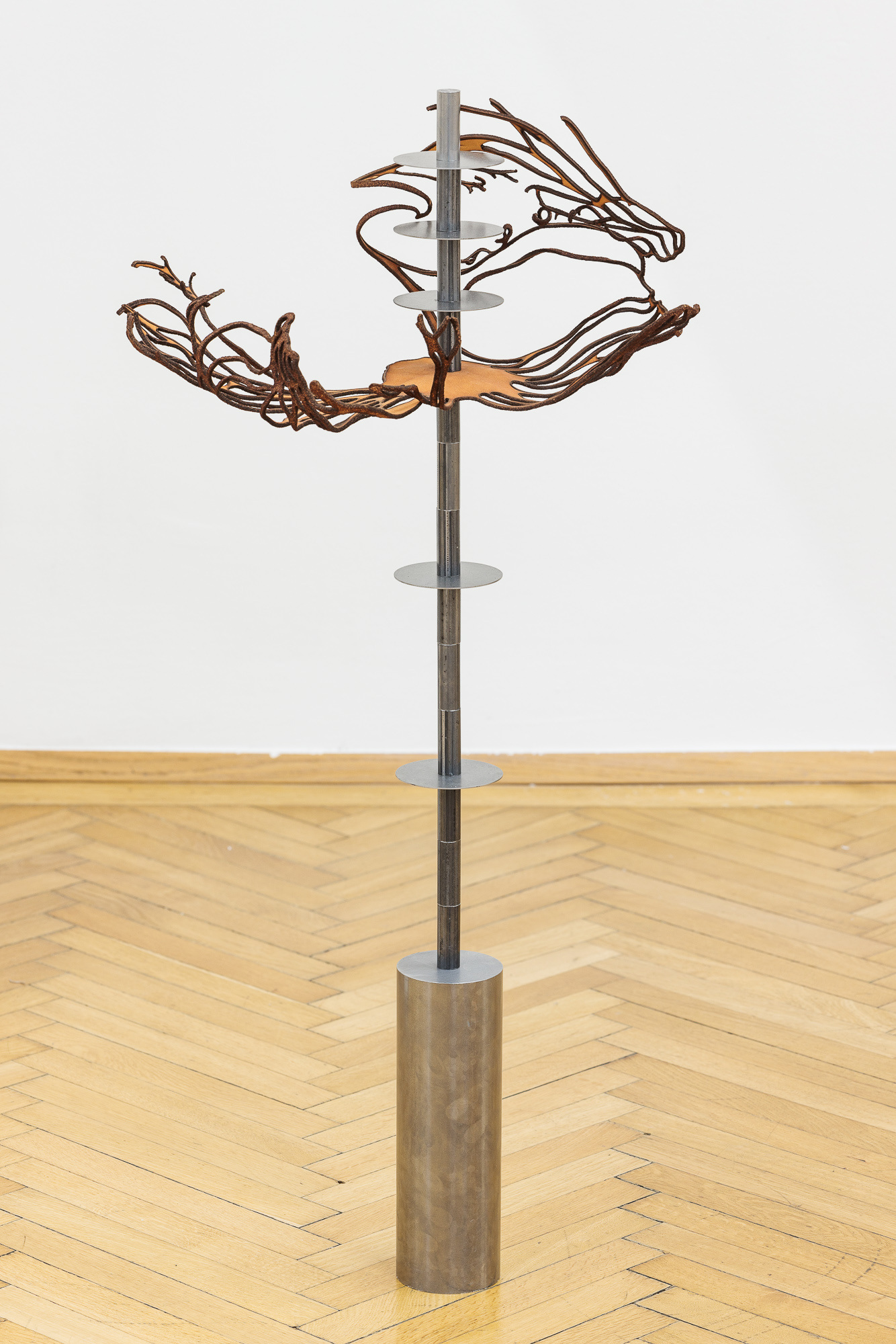 Bianca Phos: Deep thrills  (Love letter to a pioneer plant), 2021,  Steel, leather, 91 x 40 x 30 cm