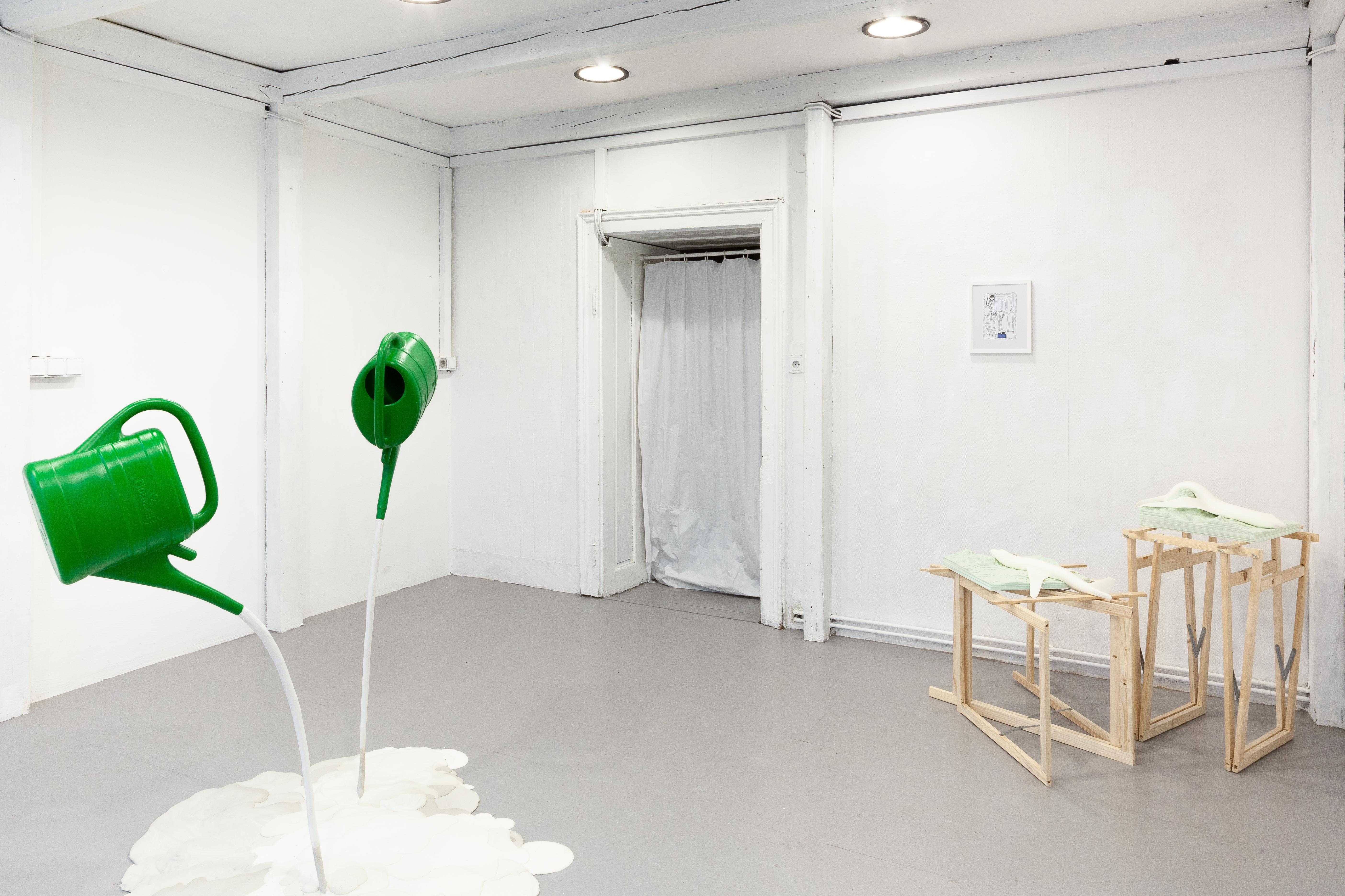 07. Jonathan Mc Naughton, Marc Lotzmann, 2023, Warum schreibst du den Hasen nicht mit H, exhibition view 04, Suzie Shride
