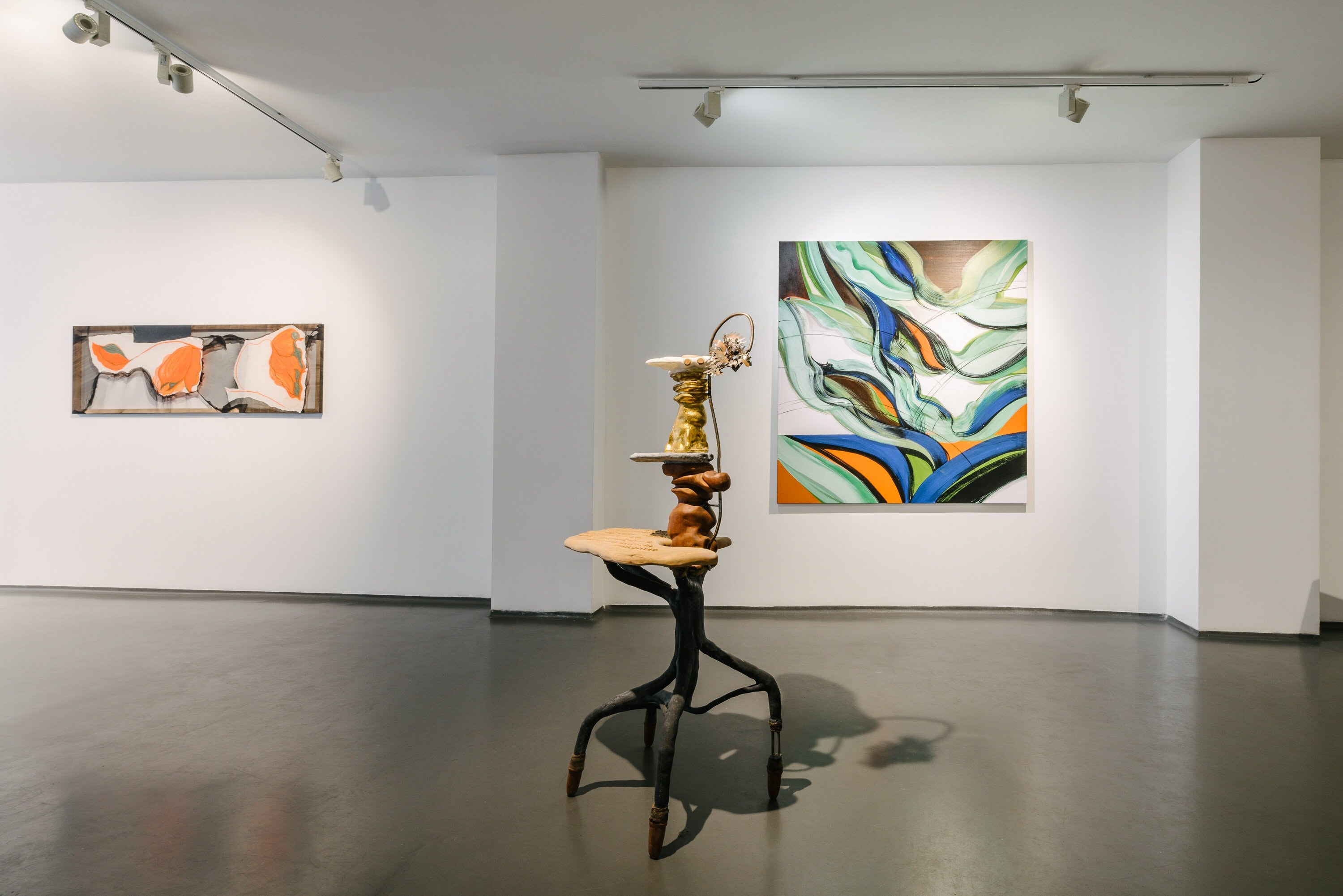 Anna Virnich, Leo Maher and Janine van Oene, View of the exhibition Infinite Looping in Harmony at HATCH Paris, 2023. Photo/ Adrien Thibault. Courtesy of all the artists and HATCH