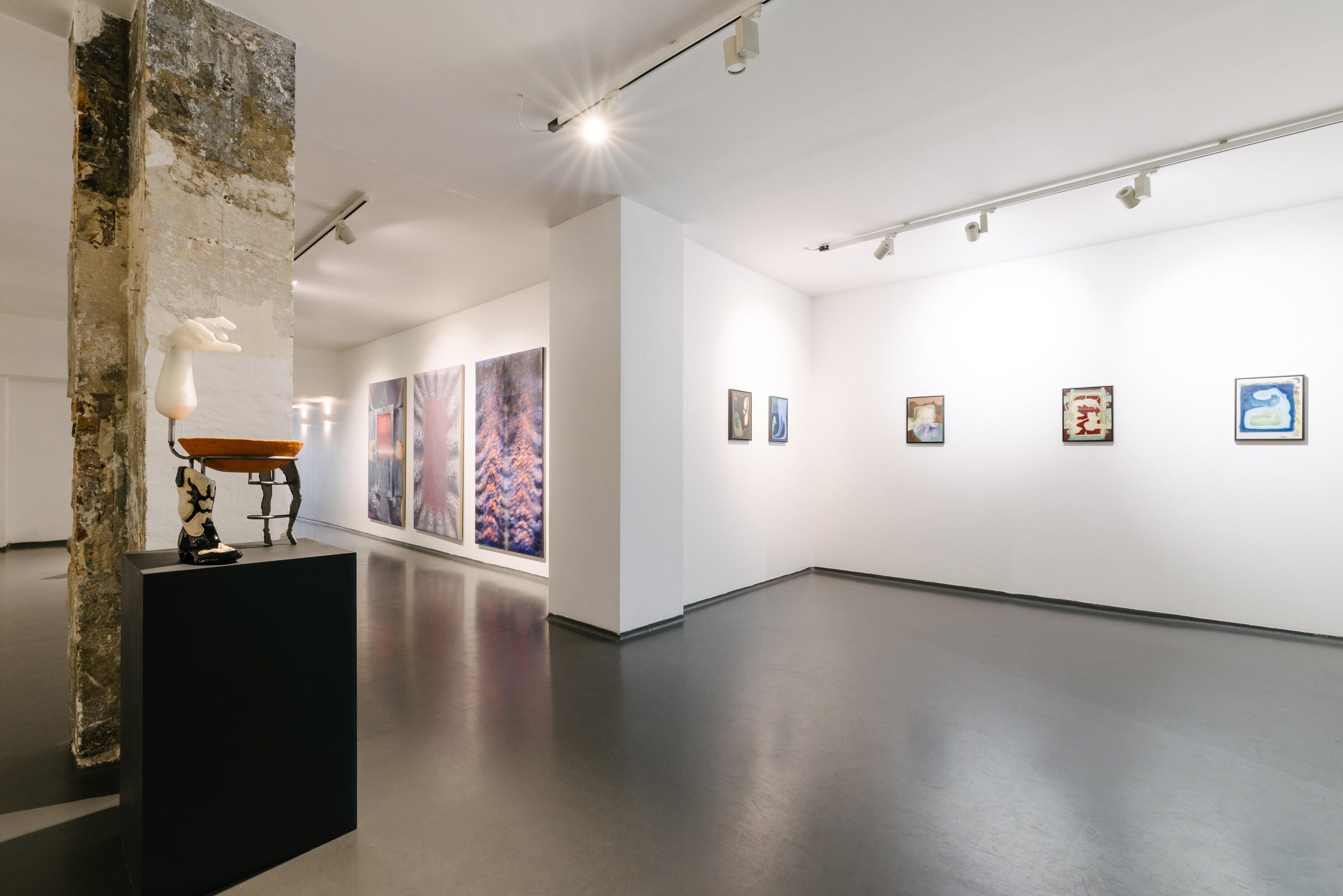 Vika Prokopaviciute, Leo Maher, Veronika Hilger, View of the exhibition Infinite Looping in Harmony at HATCH Paris, 2023. Photo/ Adrien Thibault. Courtesy of all the artists and HATCH
