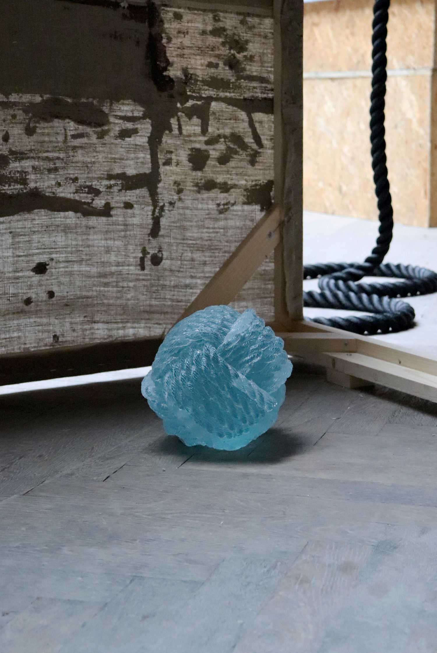 Lucie Lanzini, Perle, resin, 18cm in diameter, 2023