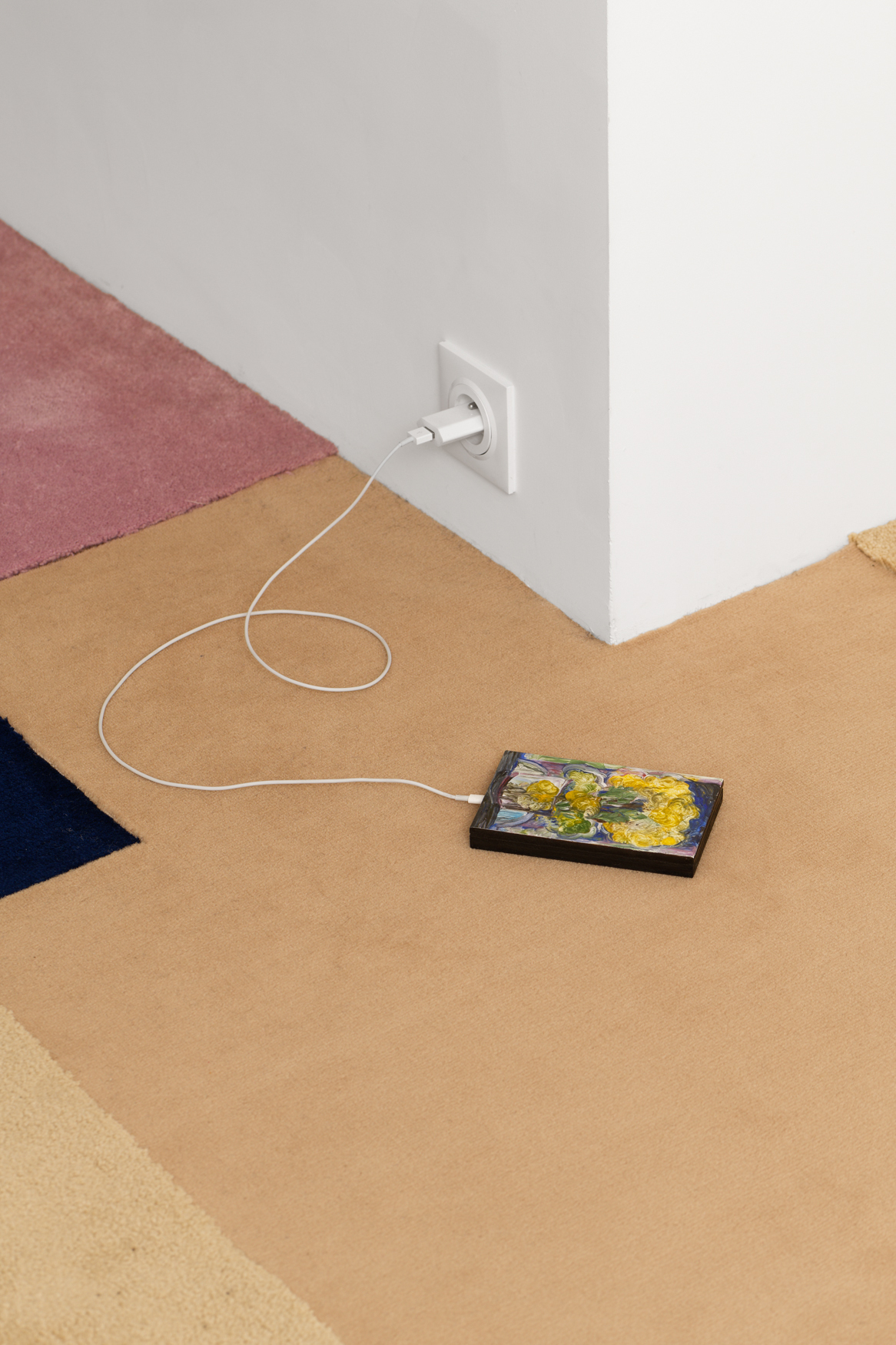 Jacent, Mon chéri (S), 2023, painting on glazed earthenware, baked, mounted on plywood, 15 x 9.2 cm, unique