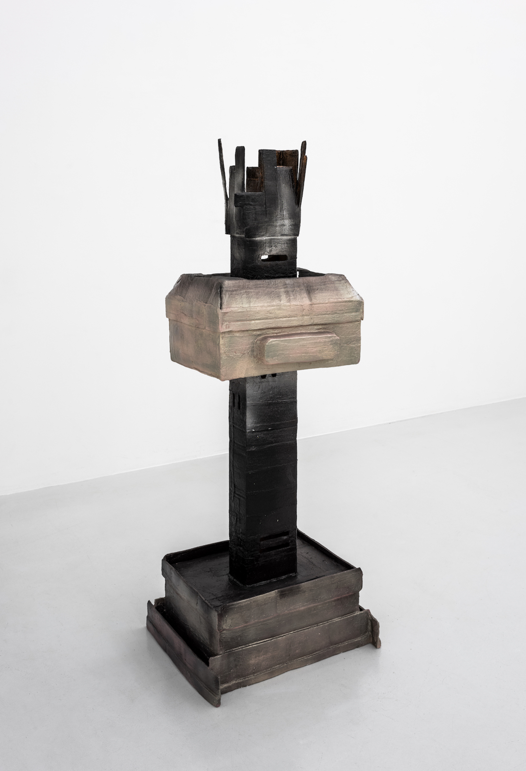 Alyce Ford, Object 5, mixed media, 147 x 54 x 46 cm, 2023