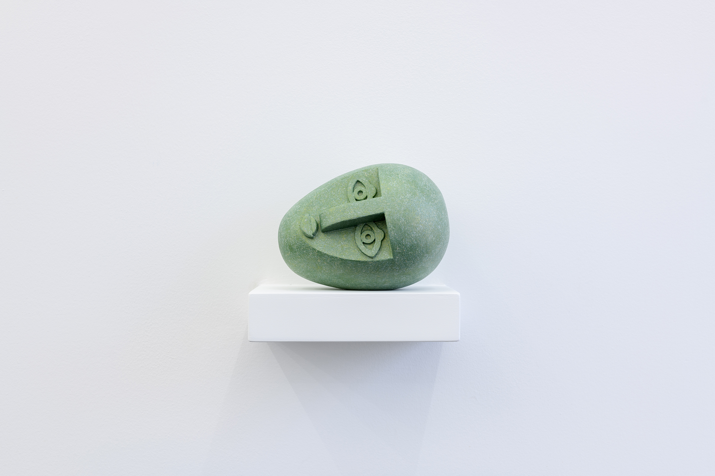 NICK EVANS, Reclining Head (carousel), 2023, Painted fibre reinforced polymer gypsum, 13 x 20 x 15 cm
