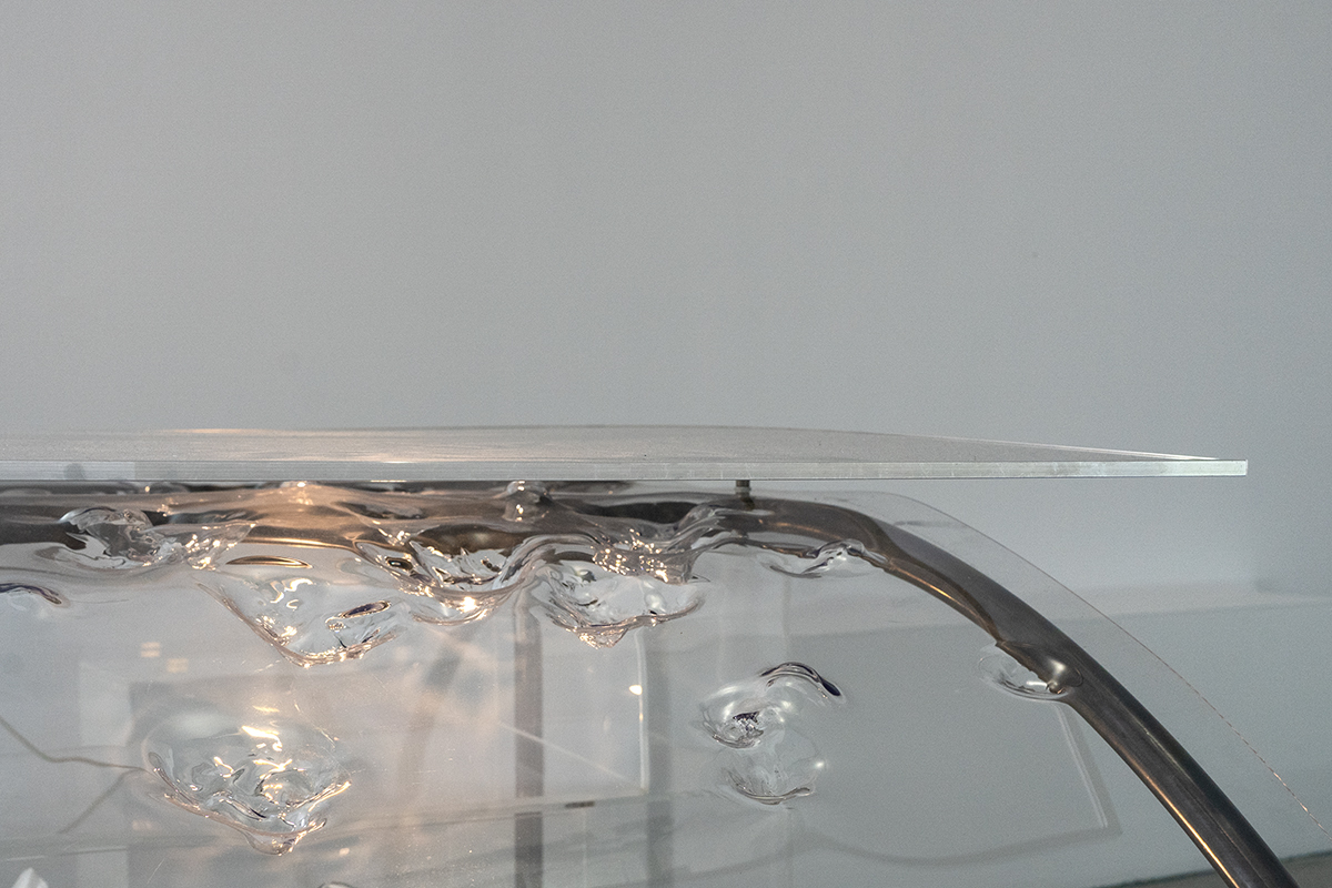 Linda Lach, Desk 01 - detail, plexiglass and metal, 70 x 130 x 70 cm, 2023.