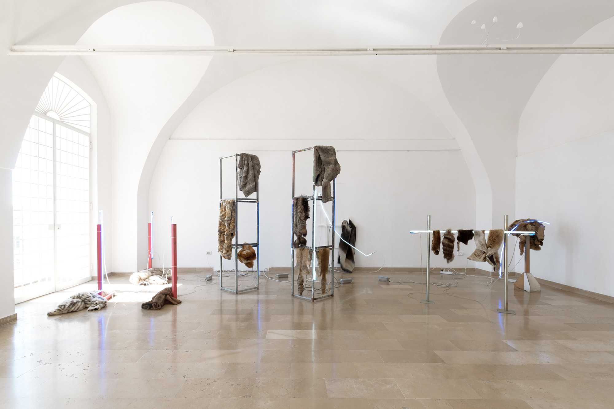 Daniela Corbascio, Untitled, 2023. Neon, iron, furs, variable dimensions.