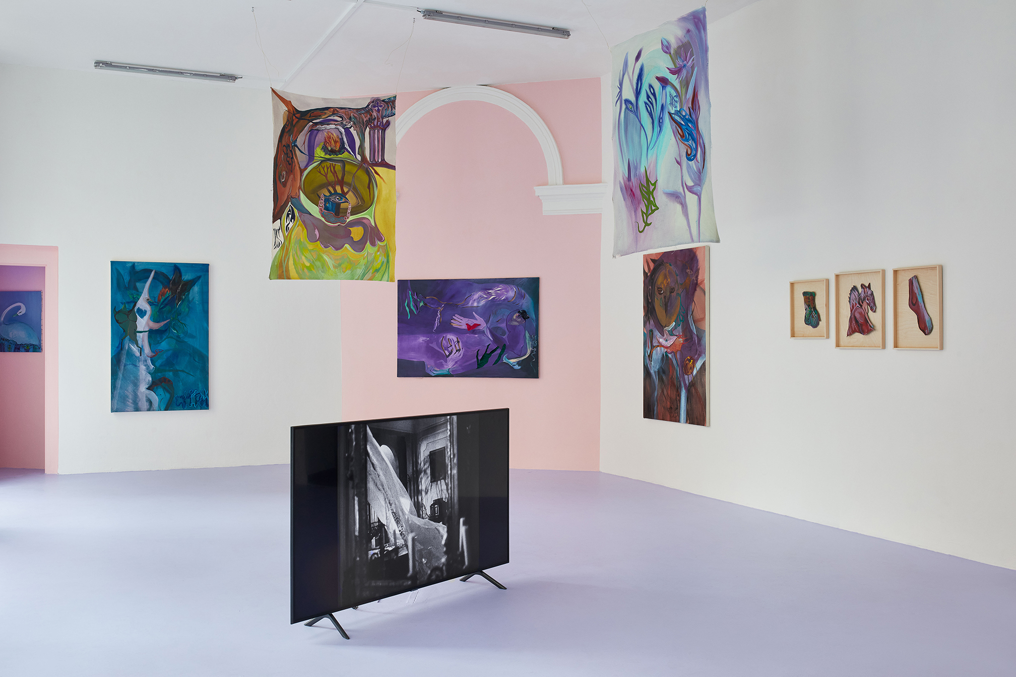 Installation view of the exhibition, Denisa Štefanigová: ‘Ekstase’, 6 April – 27 May 2023, SVĚTOVA 1, Prague. Photo: Karolína Matušková © SVĚTOVA 1