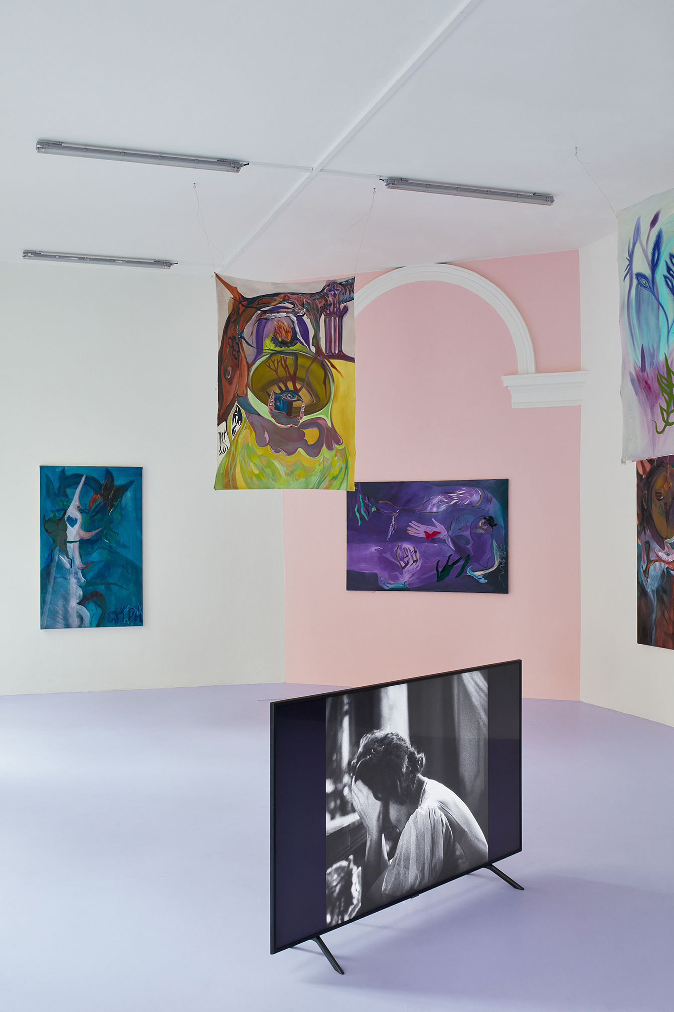 Installation view of the exhibition, Denisa Štefanigová: ‘Ekstase’, 6 April – 27 May 2023, SVĚTOVA 1, Prague. Photo: Karolína Matušková © SVĚTOVA 1