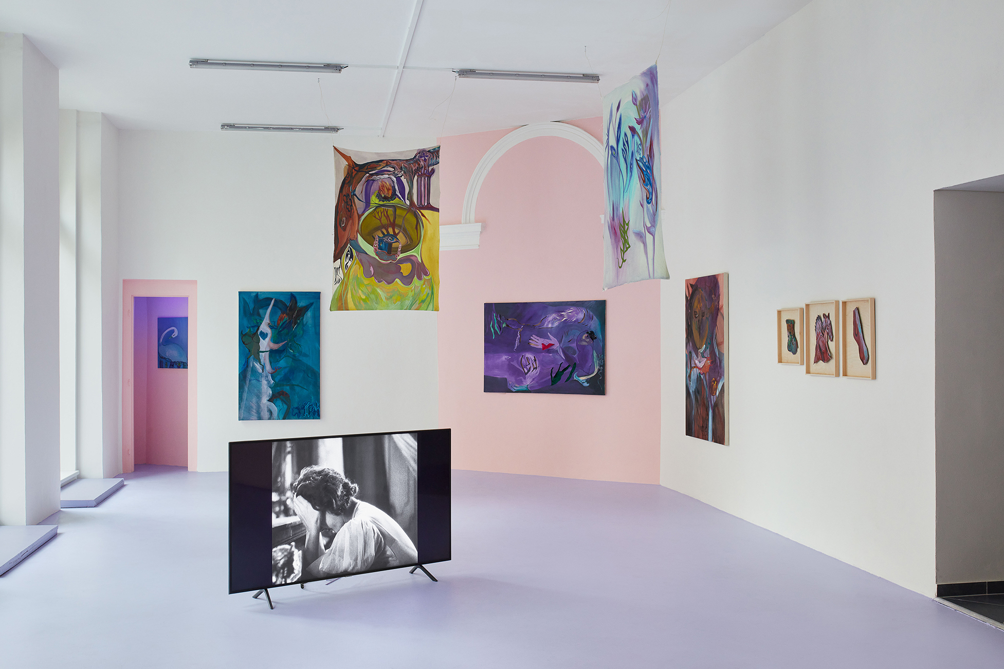 Installation view of the exhibition, Denisa Štefanigová: ‘Ekstase’, 6 April – 27 May 2023, SVĚTOVA 1, Prague. Photo: Karolína Matušková © SVĚTOVA 1