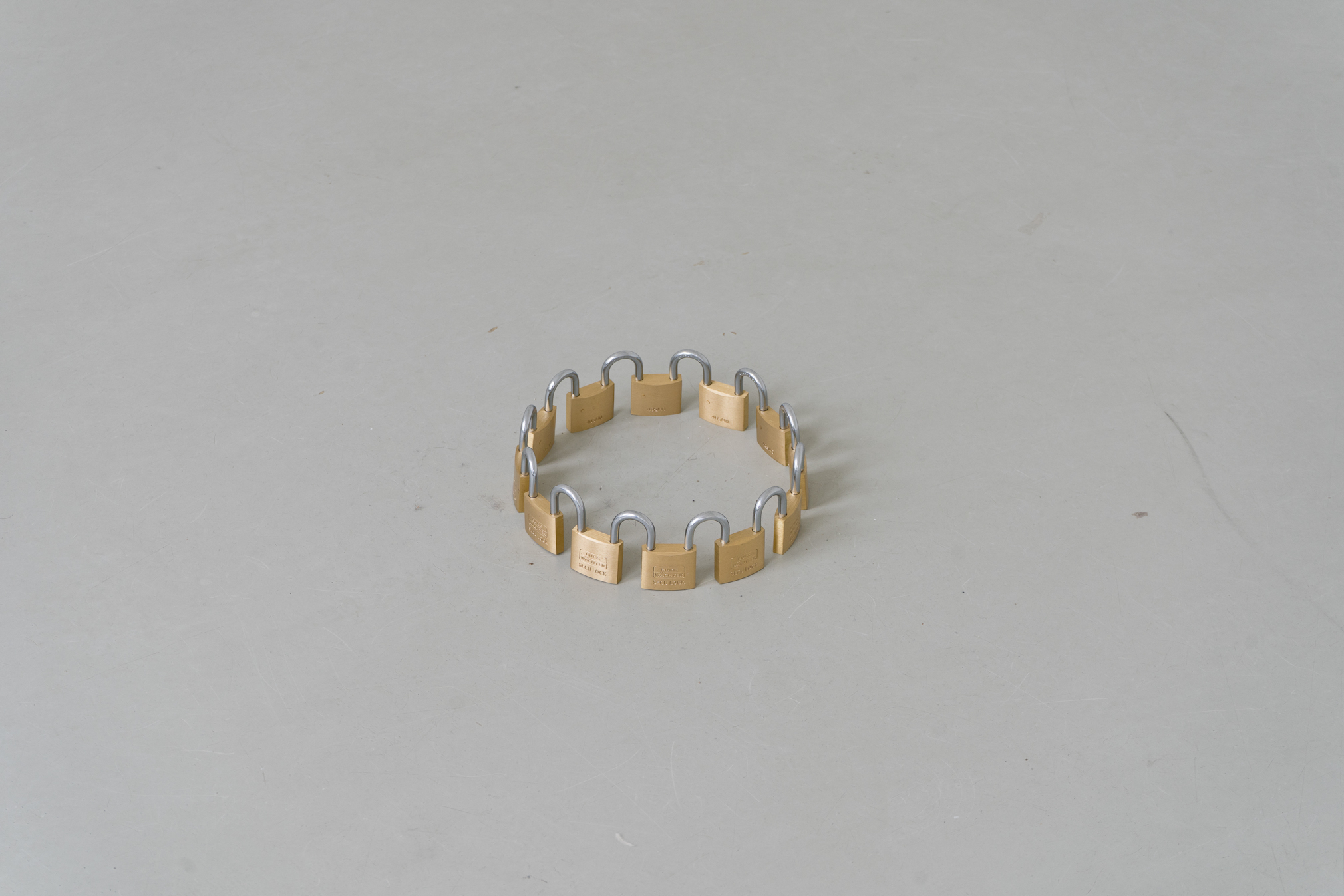 René Stiegler, Everyone, 2021,  21 x 21 x 6.5 cm, Padlocks