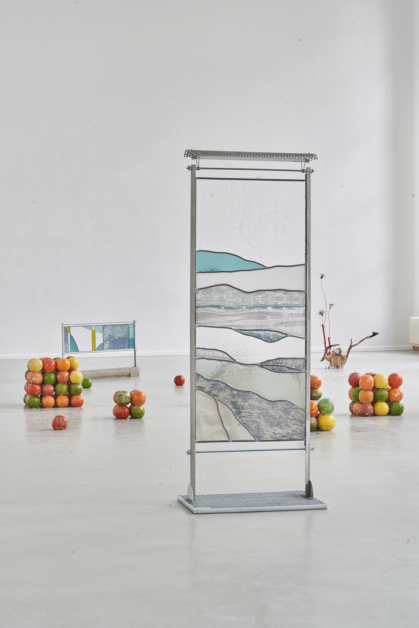 Ju Young Kim, Waters I, 2023, 63.5 x 100 x 12 cm, Collague with printed and colored glass, Stainless, Steel, Grating