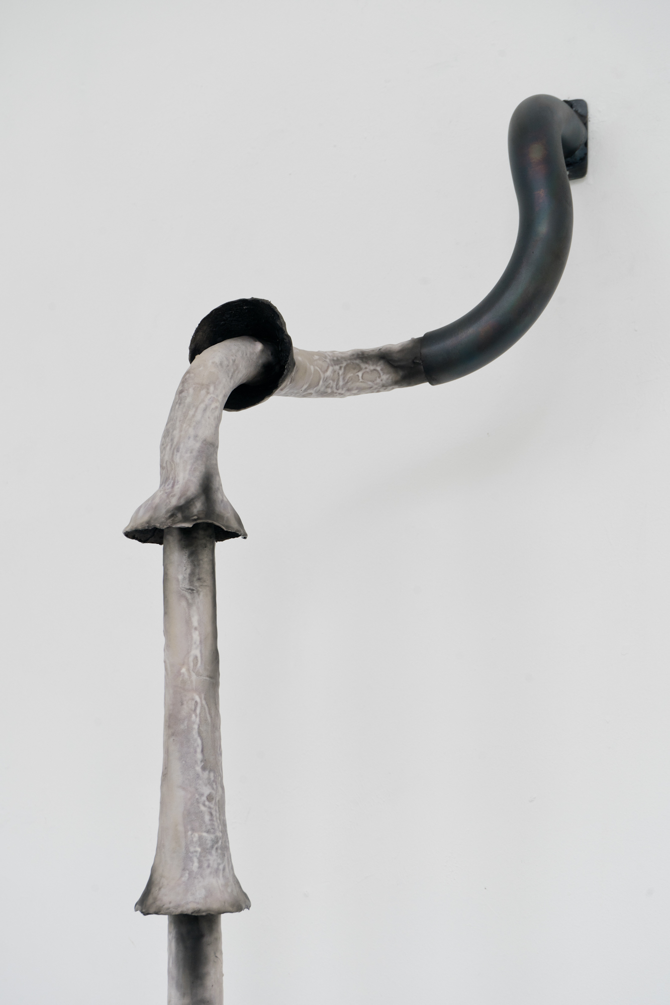 René Stiegler, Gibbet #1, 2023, 200 x 114 x 141 cm, Steel, Varnish paint, Silicone, Charcoal, Wax, Plaster, Epoxy