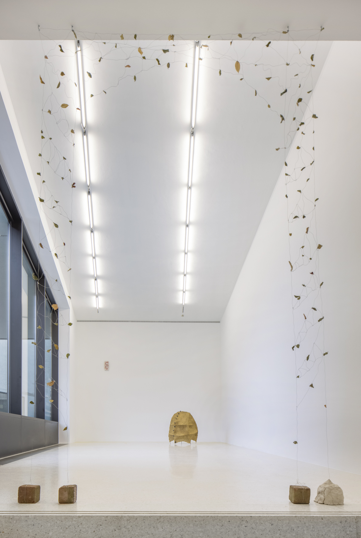Ausstellungsansicht RADAR: Sophie Rebentisch, Ciao Eden, WestfĂ€lischer Kunstverein und LWL-Museum fĂŒr Kunst und Kultur, MĂŒnster, 2023. © Foto: LWL/Hanna Neander