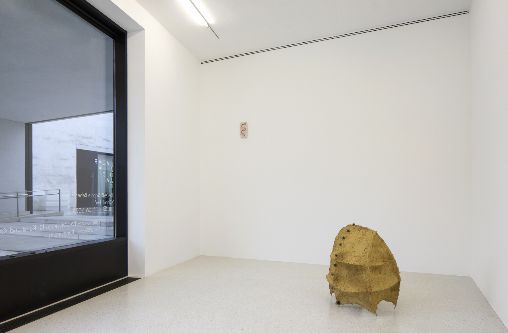 Ausstellungsansicht RADAR: Sophie Rebentisch, Ciao Eden, WestfĂ€lischer Kunstverein und LWL-Museum fĂŒr Kunst und Kultur, MĂŒnster, 2023. © Foto: LWL/Hanna Neander