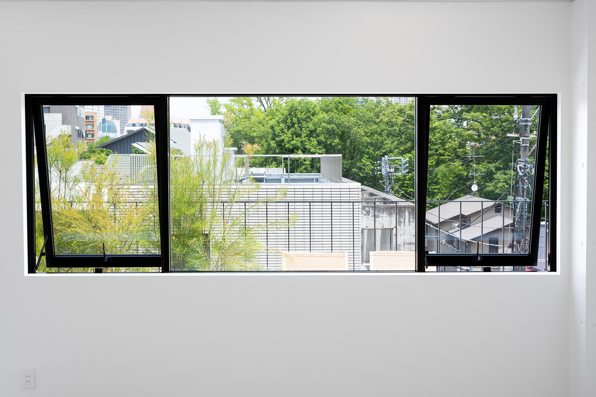 â€‹Installation View: Gallery Window, SOOT 2023,  â€‹Photo Credit: SOOT Tokyo