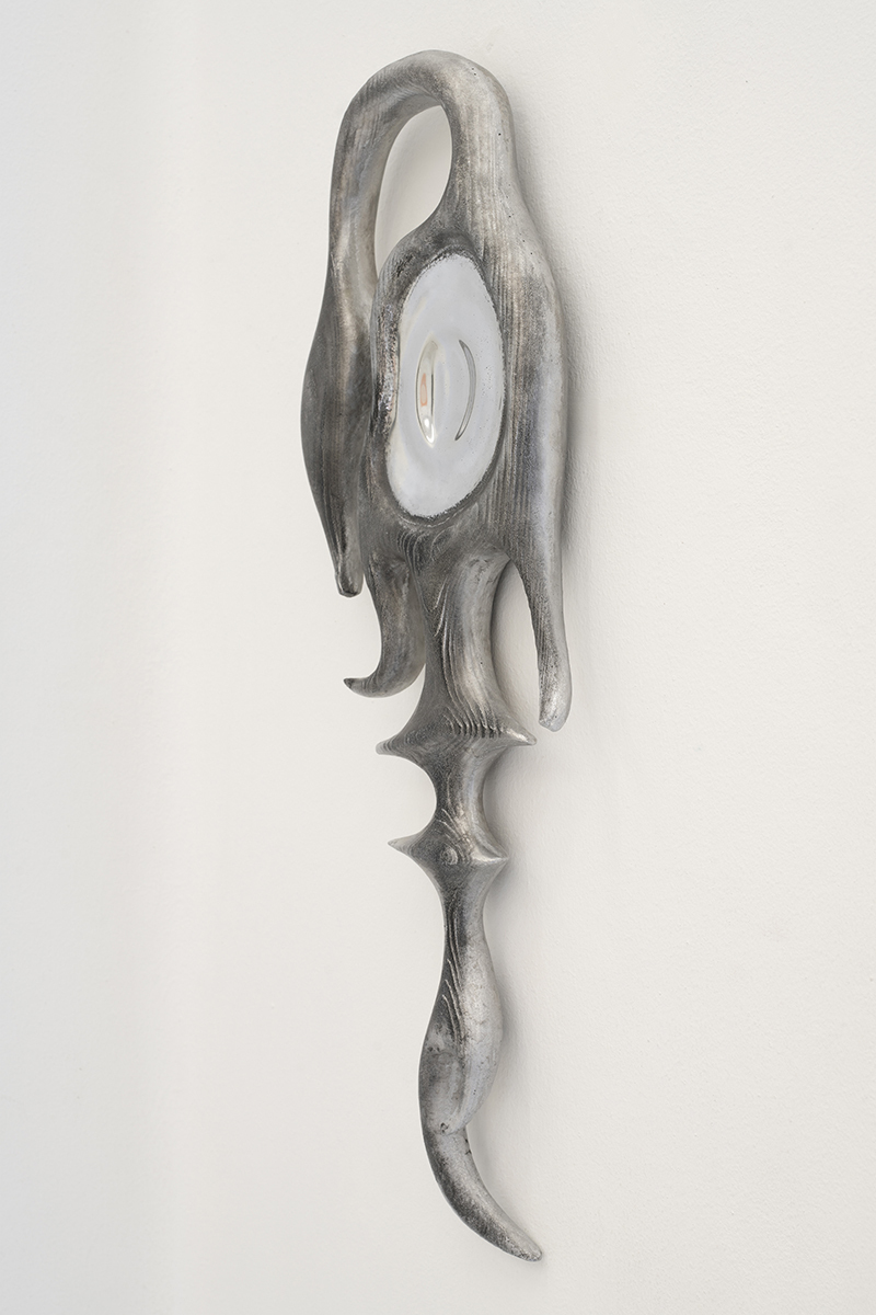 Emelie Sandström, "Swan", 2023 (Aluminium, 57 x 20 x 4 cm).