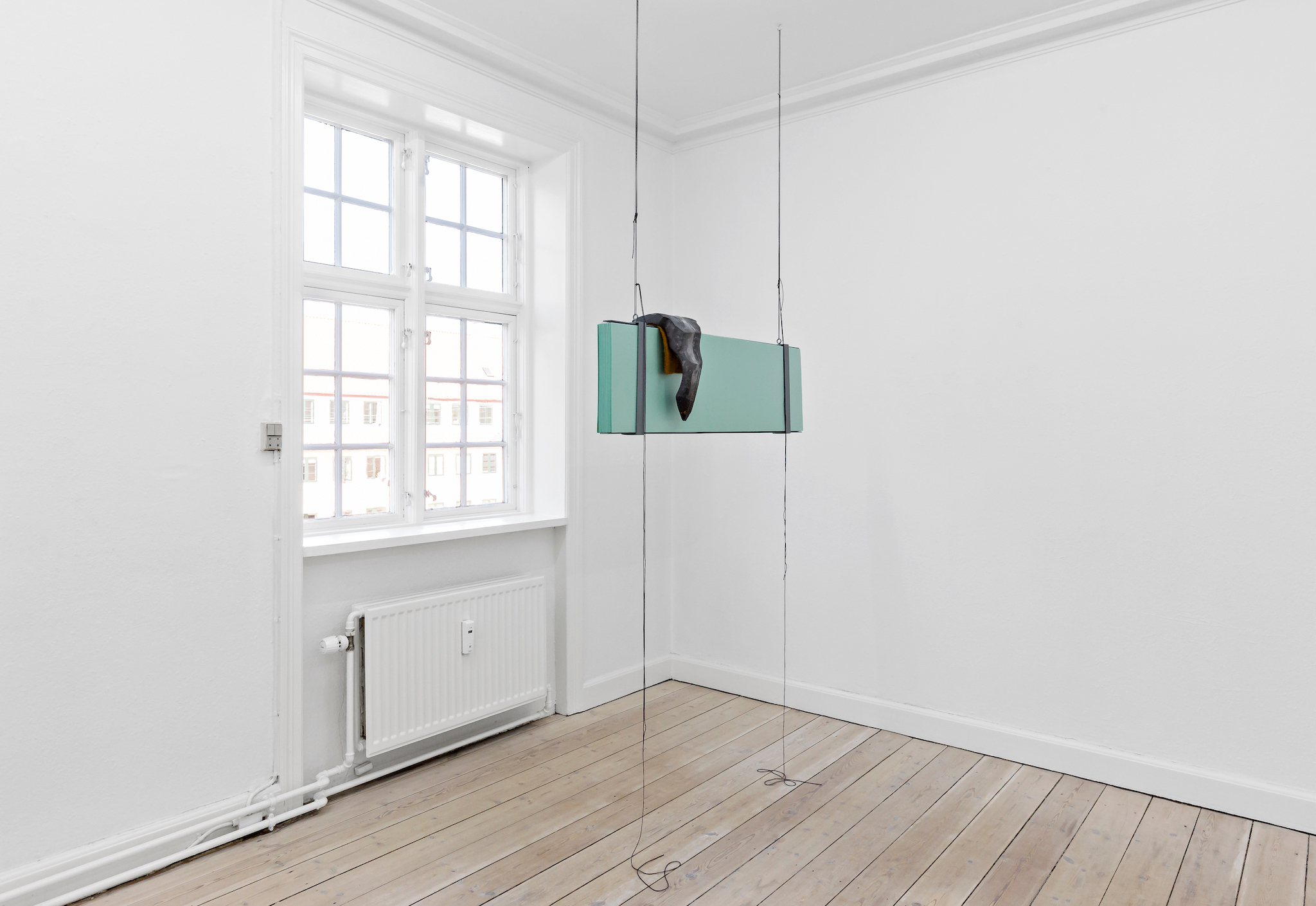 Therese Bülow, "Drypper, Sveder, Bader", 2022. Isolation foam, rope, soap, wool dyed with dyers chamomile, steel frame, 40.0 x 100.0 x 7.0 cm