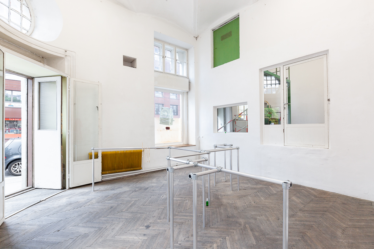 Installation view, Daniela Grabosch - WE ARE ALL ENTANGLED HYBRID ORGANISMS HERE., new jörg, 2023