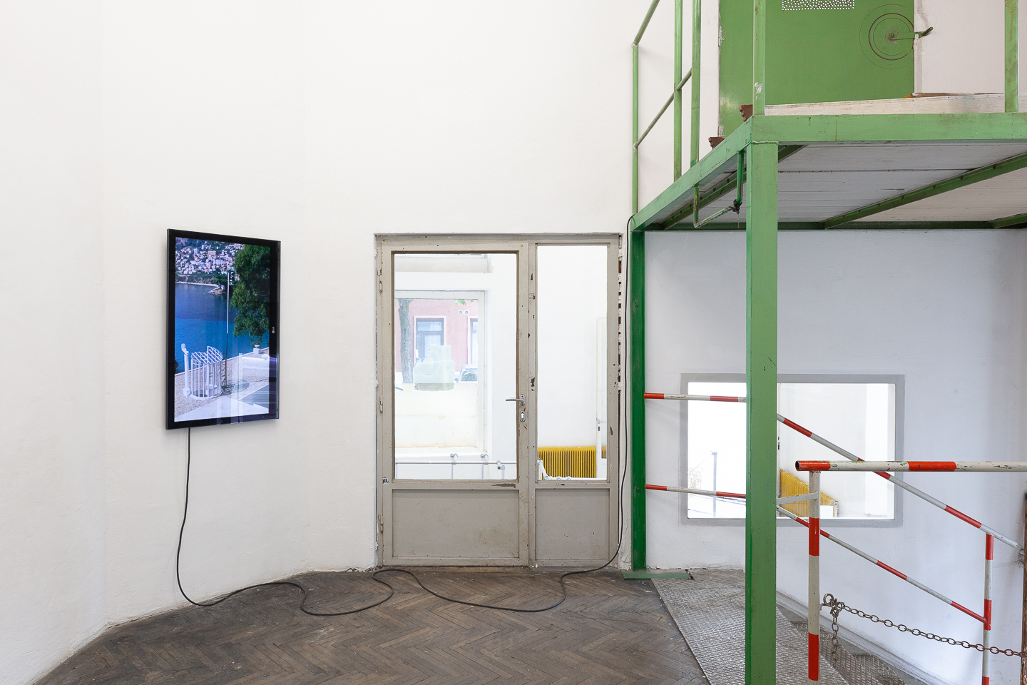 Installation view, Daniela Grabosch - WE ARE ALL ENTANGLED HYBRID ORGANISMS HERE., new jörg, 2023