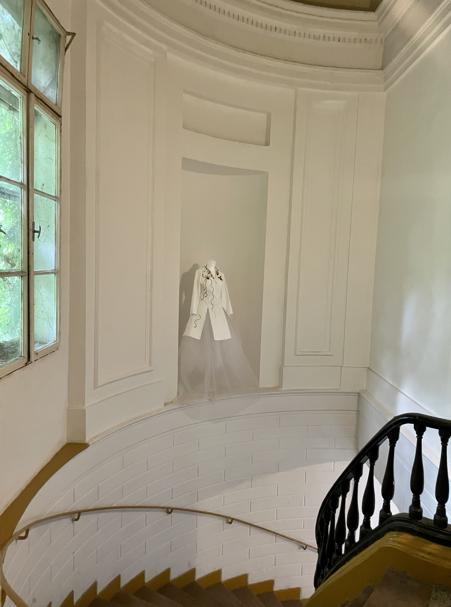Silvia Cini Avant que nature meure, exhibition view - main staircase