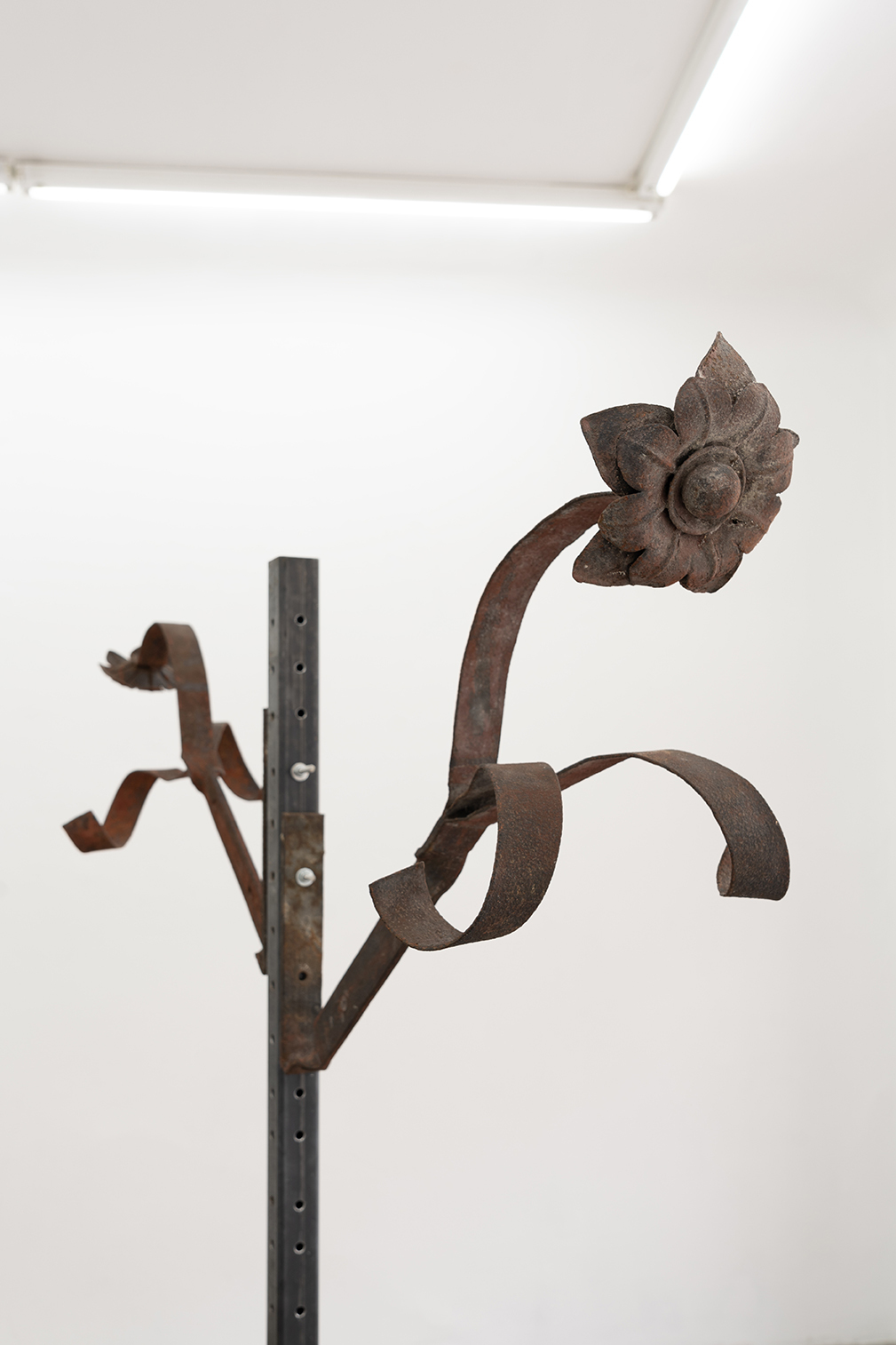 Cs ballad of physical dependency, steel, aluminum, found objects, variable dimensions, 2023 