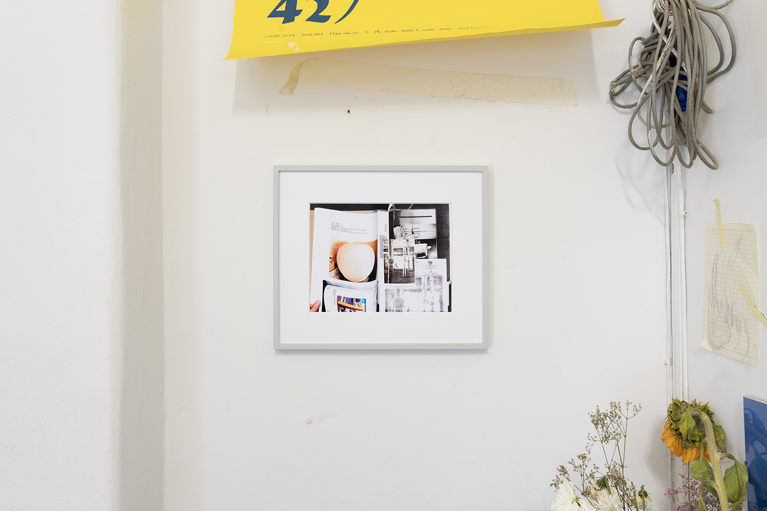 Untitled, fine art paper print, passepartout, linden frame, museum glass, 32,9×38,5cm, 2023