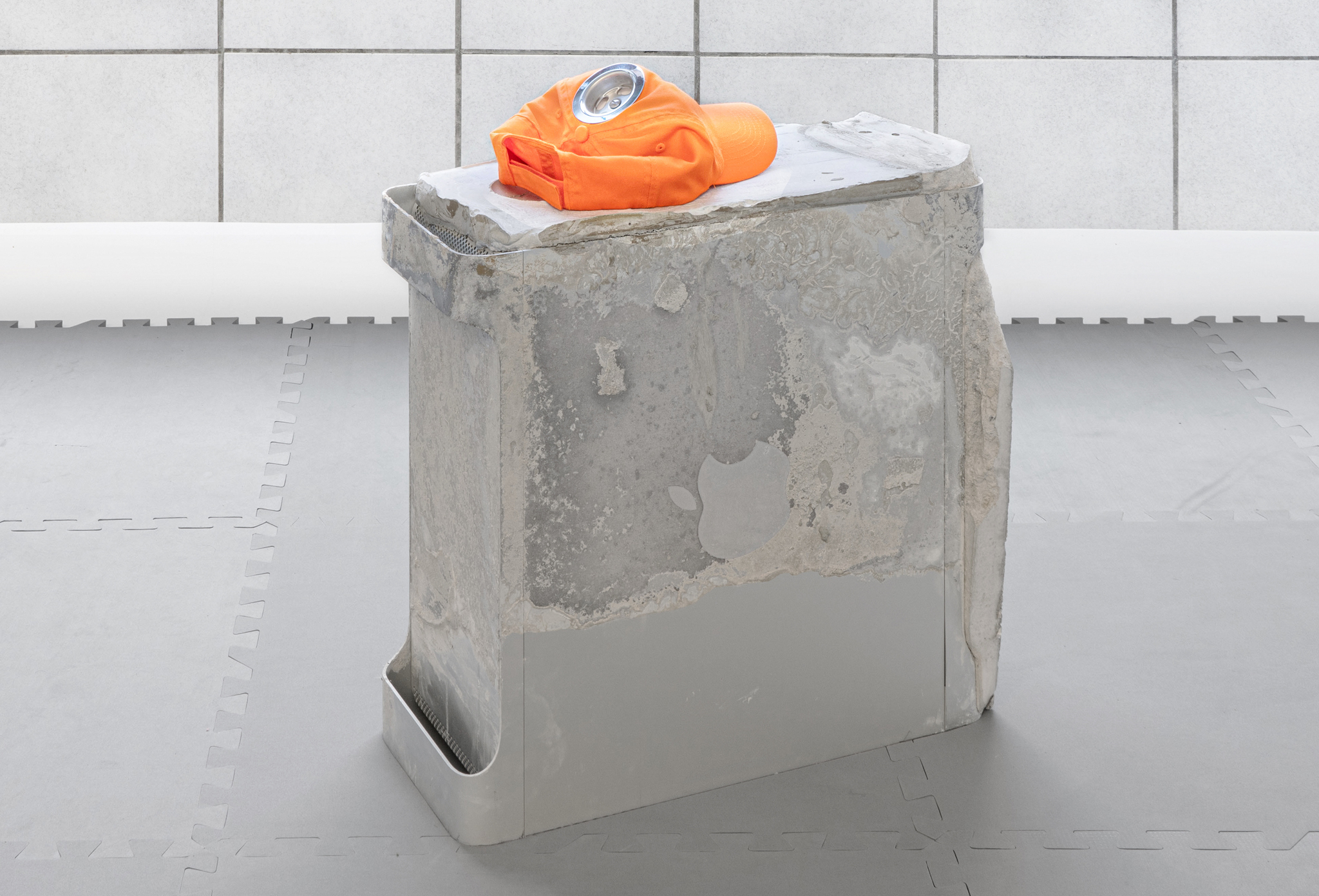 Alfons Knogl, pre-sink (CDLD II), 54 x 23 x 59 cm, 2023