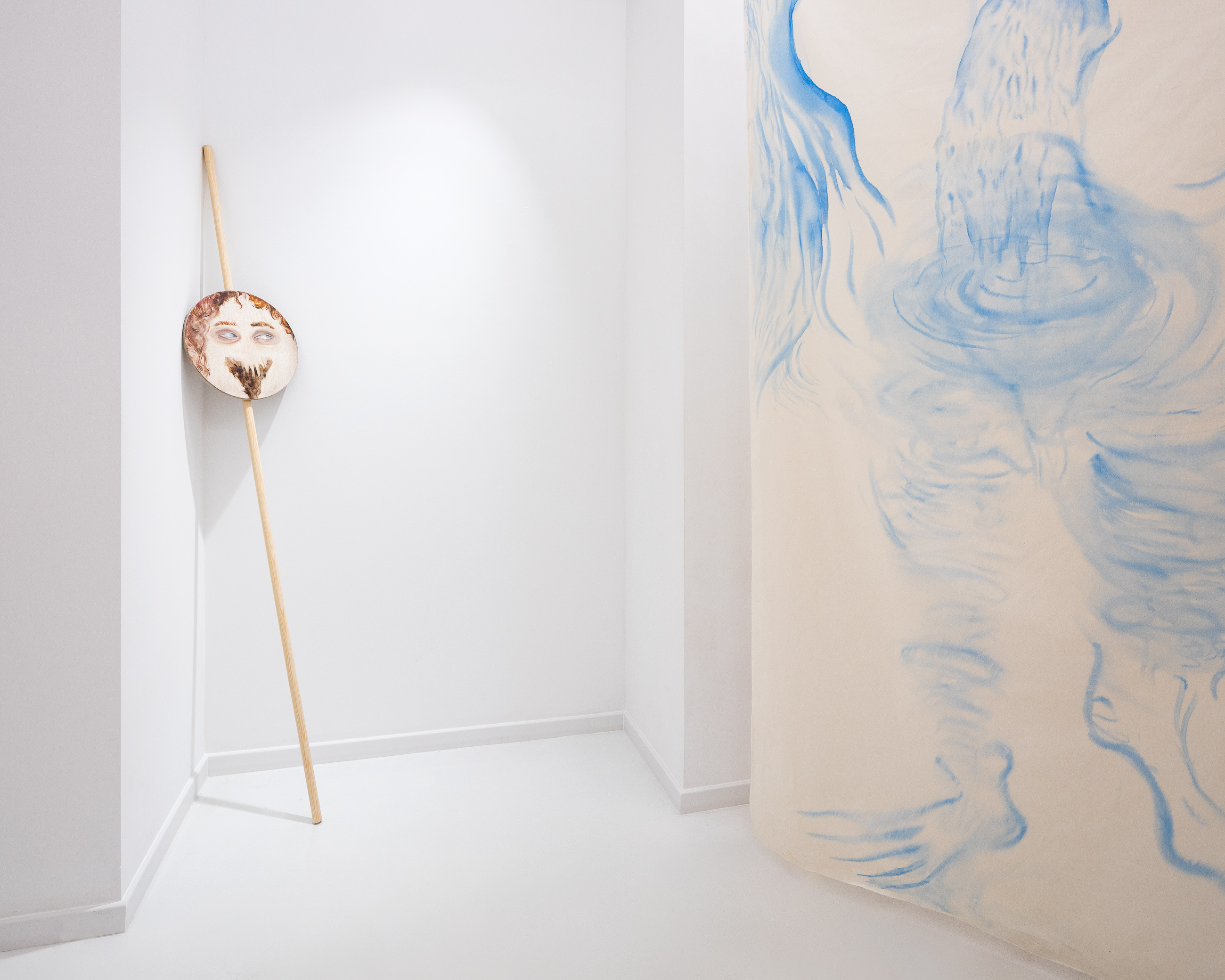 Exhibition view: "I Stand Before the Mirror Like a Dog and Paint" by Maja Krysiak at HOS Gallery in Warsaw, photo by Szymon Sokołowski