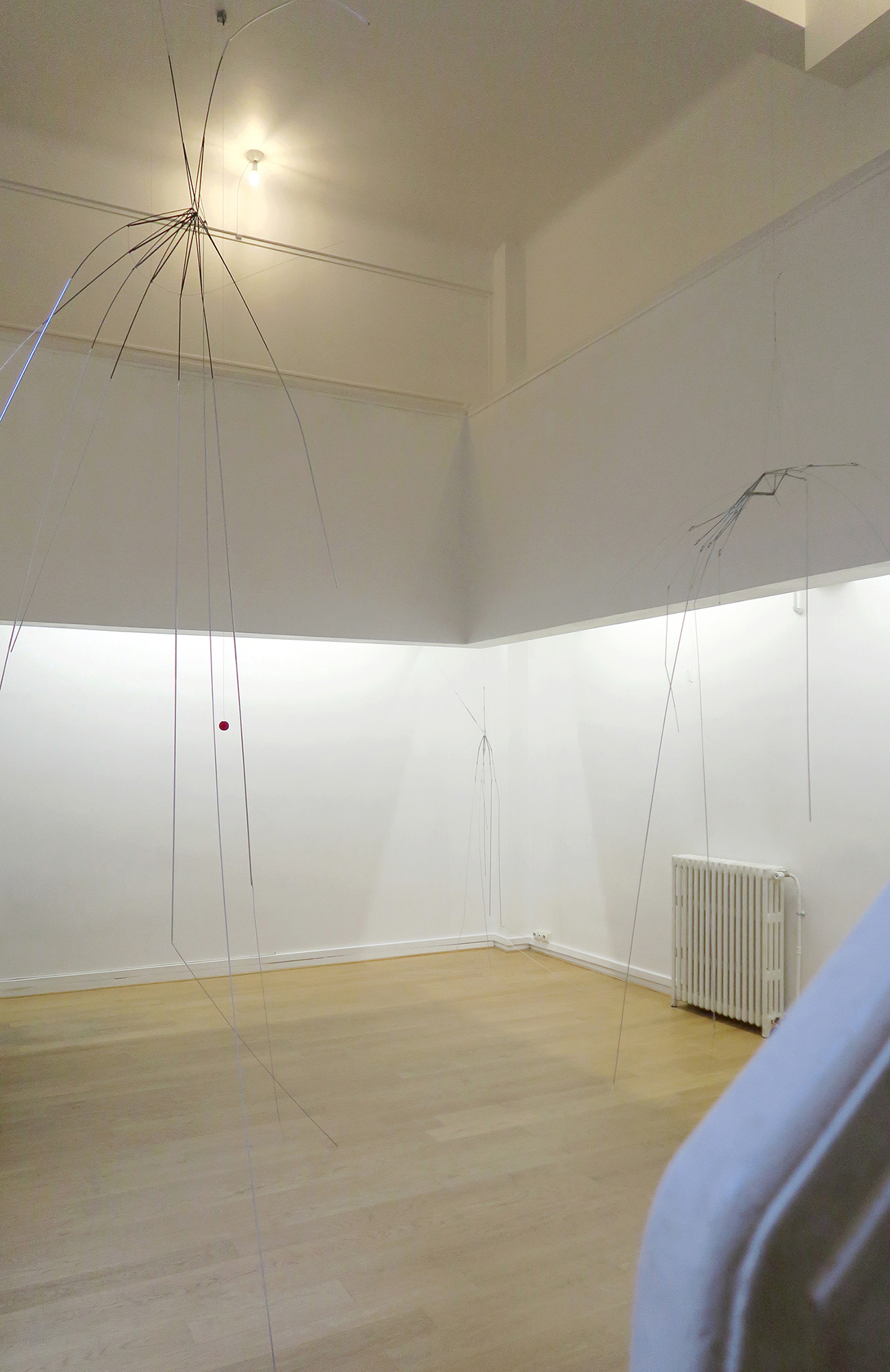 Clémentine Adou, Daddy long legs’ hands, exhibition view