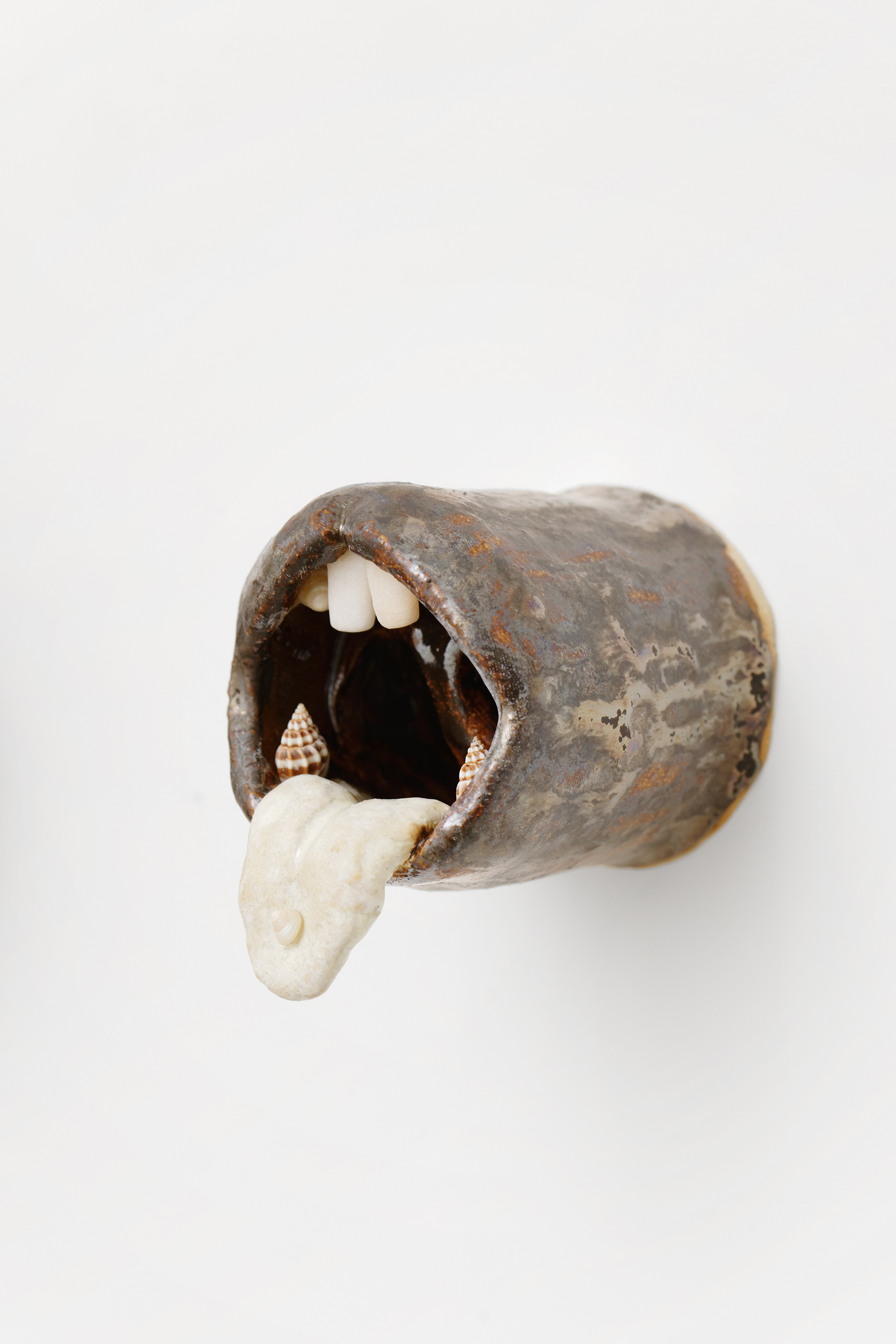 Lou Masduraud, Mini Kiss (with many species), 2023, glazed ceramic, shells, Carrara marble, beach pebbles, 7 x 7 x 8 cm, unique