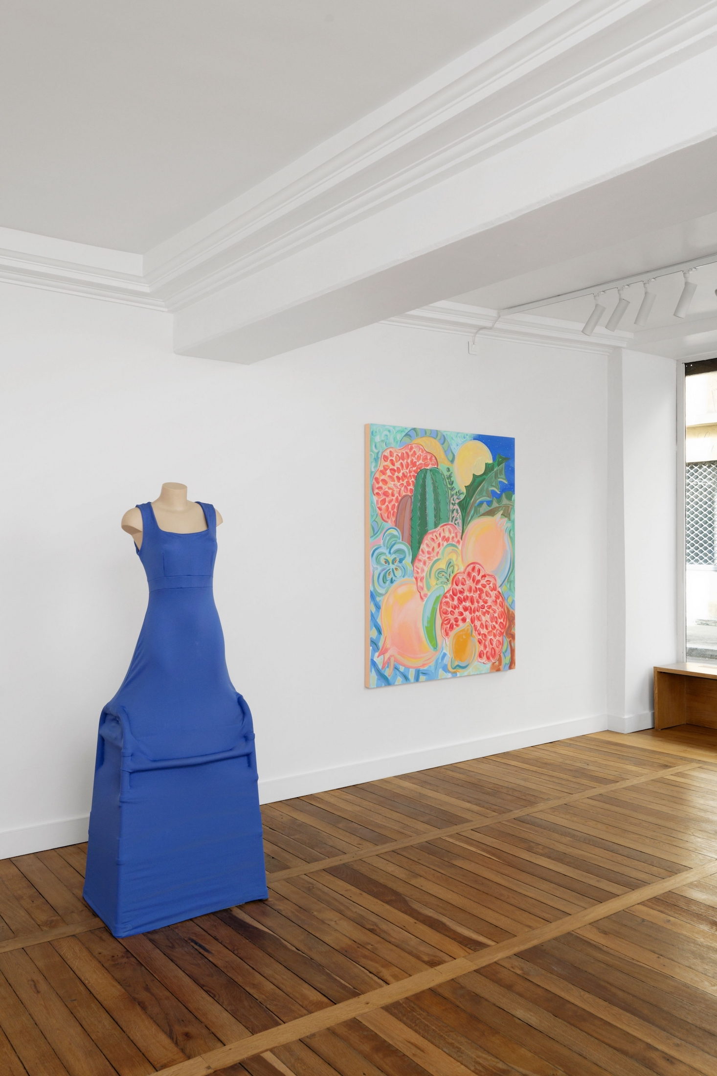 Exhibition view, Sol Calero, Nino Kapanadze, Shana Moulton, Crèvecœur, Paris, 2023. Courtesy the artists and Crèvecœur, Paris. Photo: Aurélien Mole