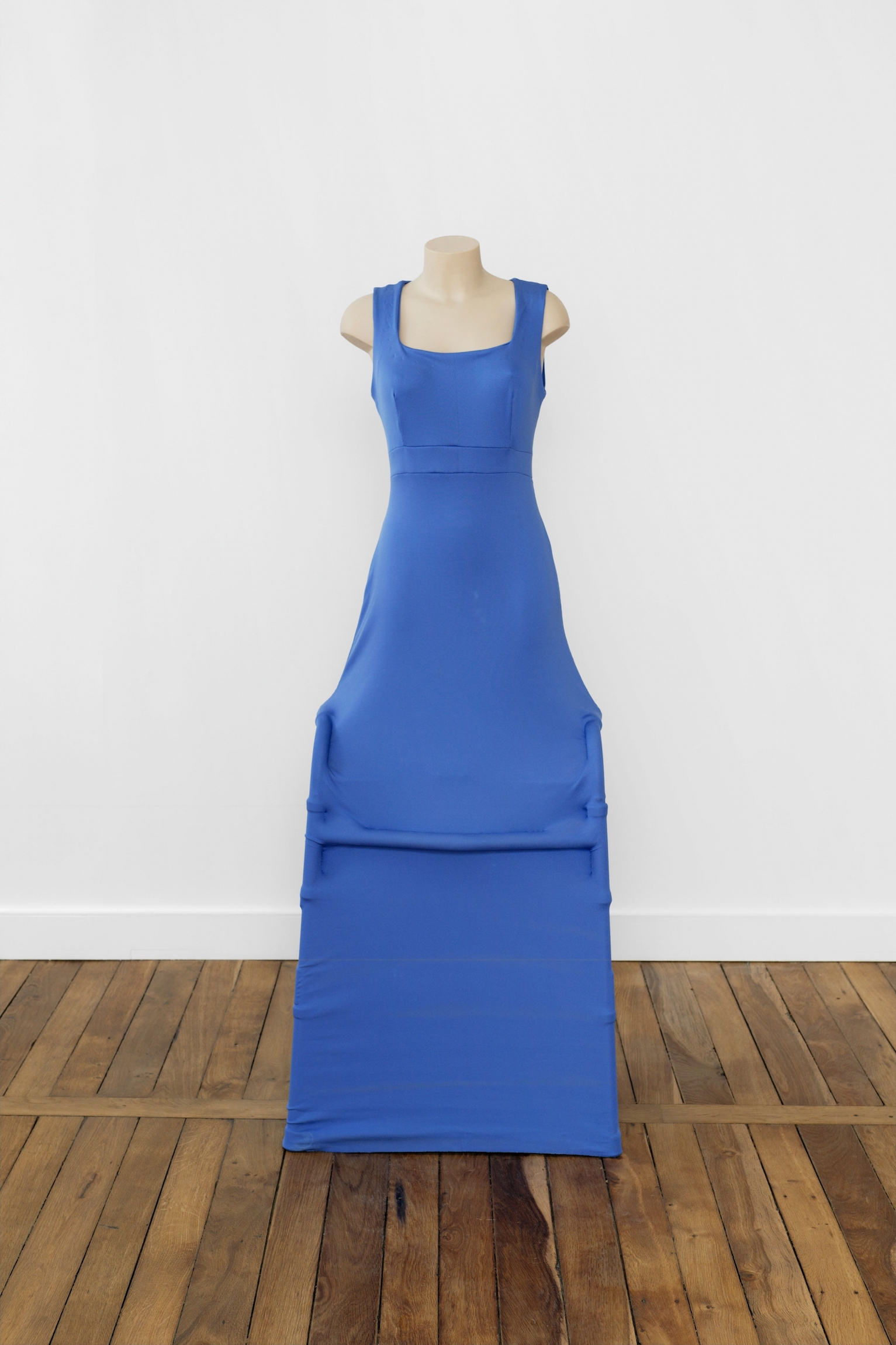 Shana Moulton, OSAM = She is healed, 2013 Walker, mannequin, fabric, 163 × 52 × 35 cm Courtesy the artist and Crèvecœur, Paris. Photo: Aurélien Mole