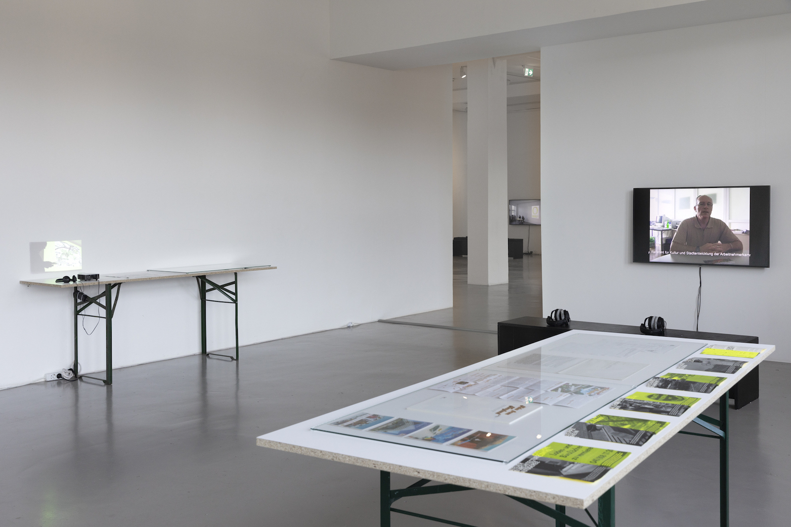Everyone an Island After All?, Installation view (Archive material "A Lucky Strike"), GAK Bremen 2023. Foto: Jiye Lee