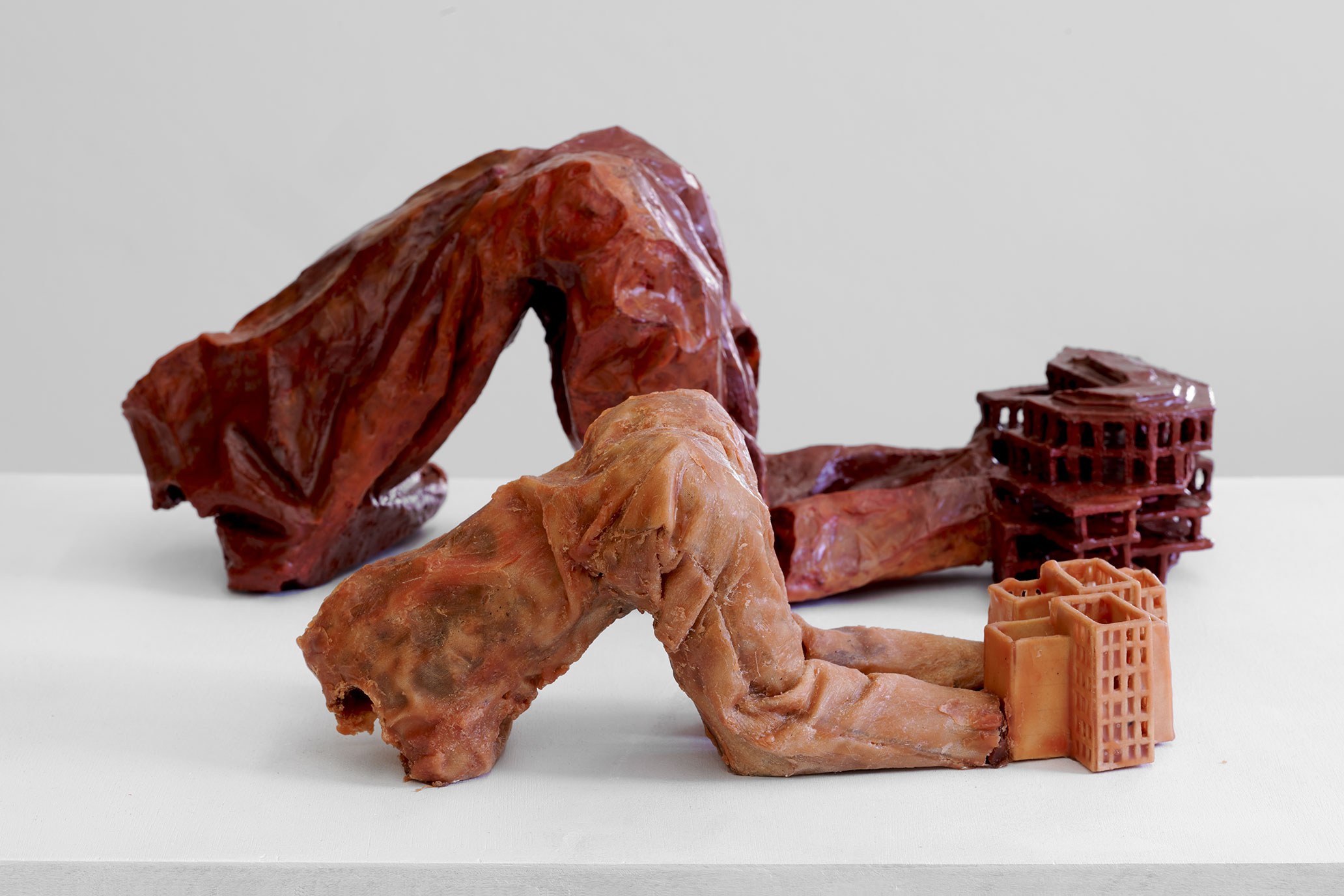 5. Christiane Blattmann, »Study for The Wasps«, Wax, cotton, wire, cardboard, 25 à 10 à 11 cm, photo: Mareike Tocha, mauer 2023, Cologne