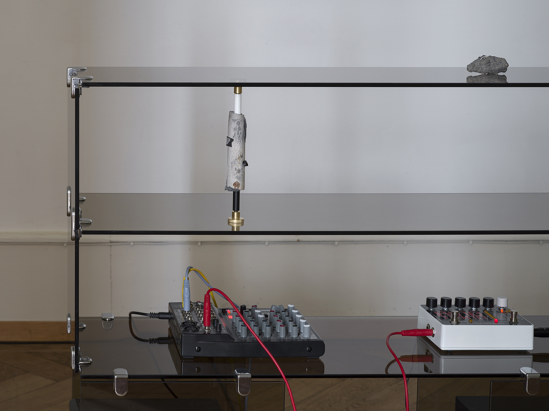 Hunter Longe, Various Lambent Portals, 2023, Exhibition View, Kunsthaus Langenthal, Photo: Cedric Mussano, Courtesy of the artist