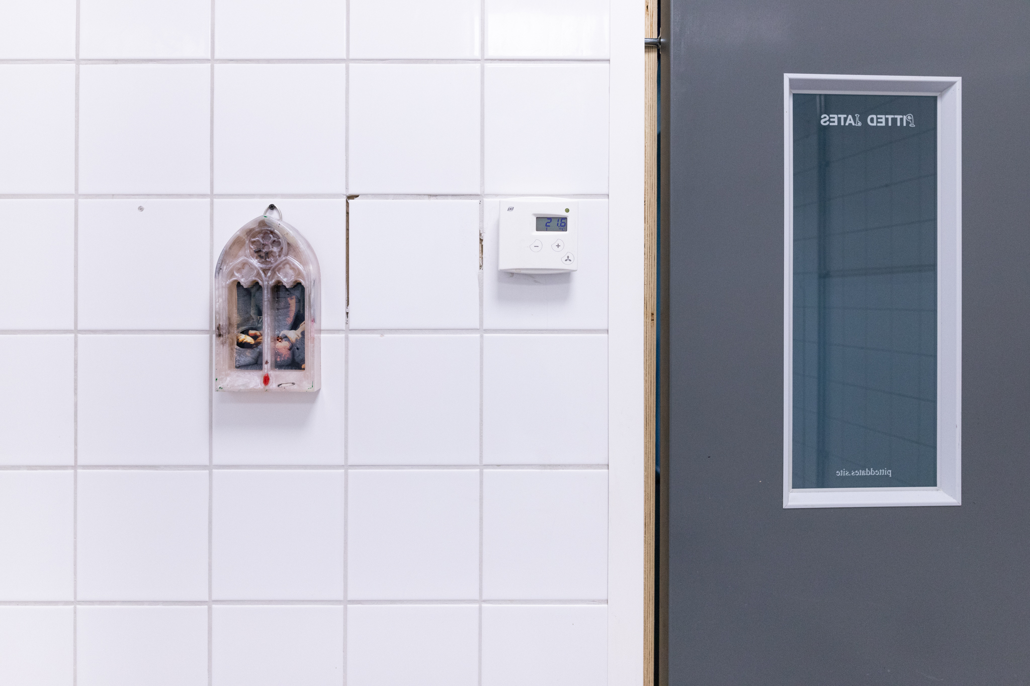 Pitted Dates: DOWNWELLING STARLIGHT, Shia Conlon: Anthems for a Seventeen Year Old Girl, 2022, Resin, ink, Xerox images & poems, charms, 15x12x4,5cm