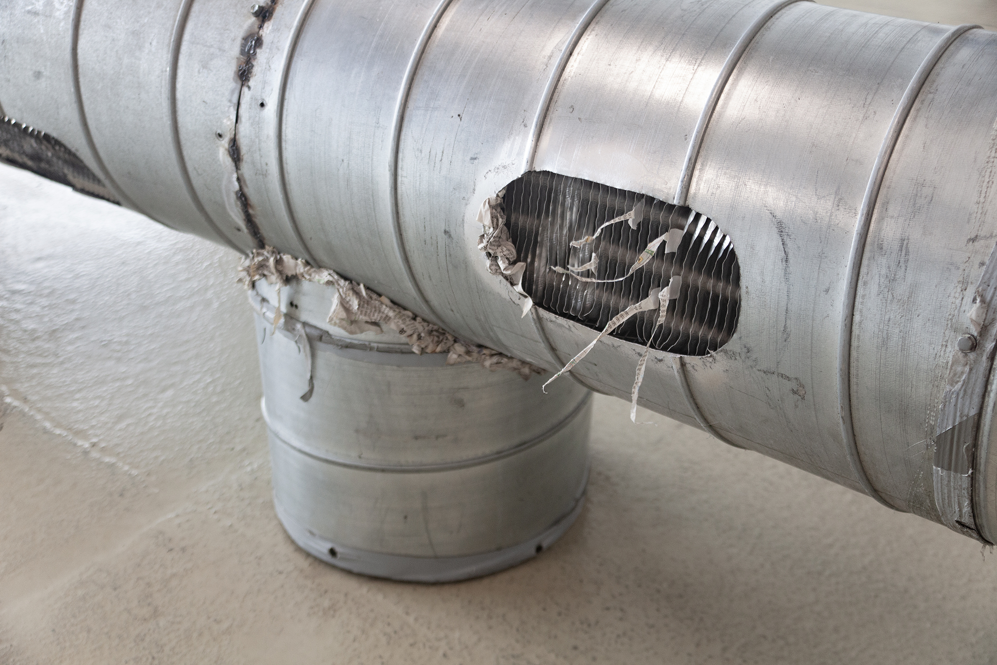 Whisper tube (2021) (Detail), galvanised steel, fan, sound. (Philipp Zrenner)