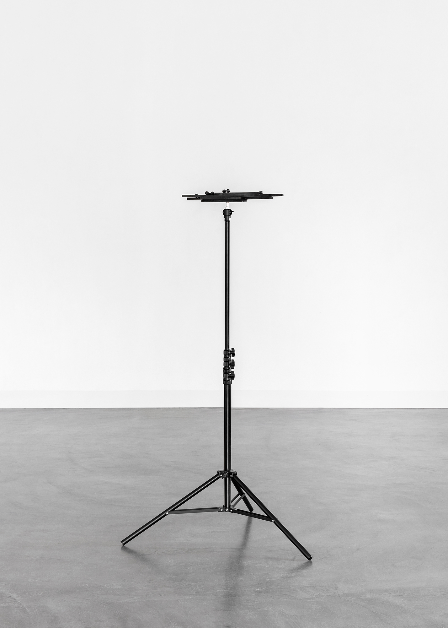 Giacomo Montanelli, Piffero per la rivoluzione, 2023, 75x75x150, brass, stand