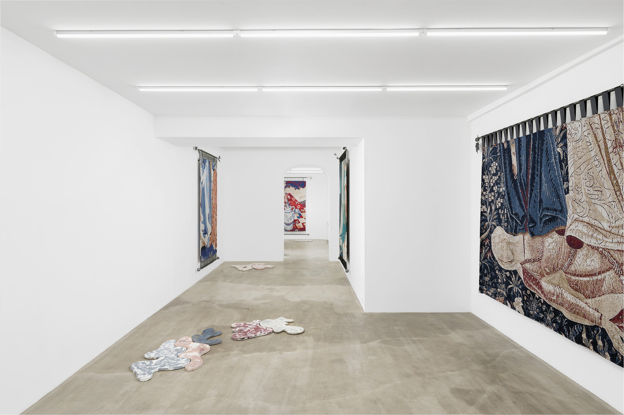 Zuzanna Czebatul, The Lunatic Fringe, 2023, exhibition view, Sans titre, Paris