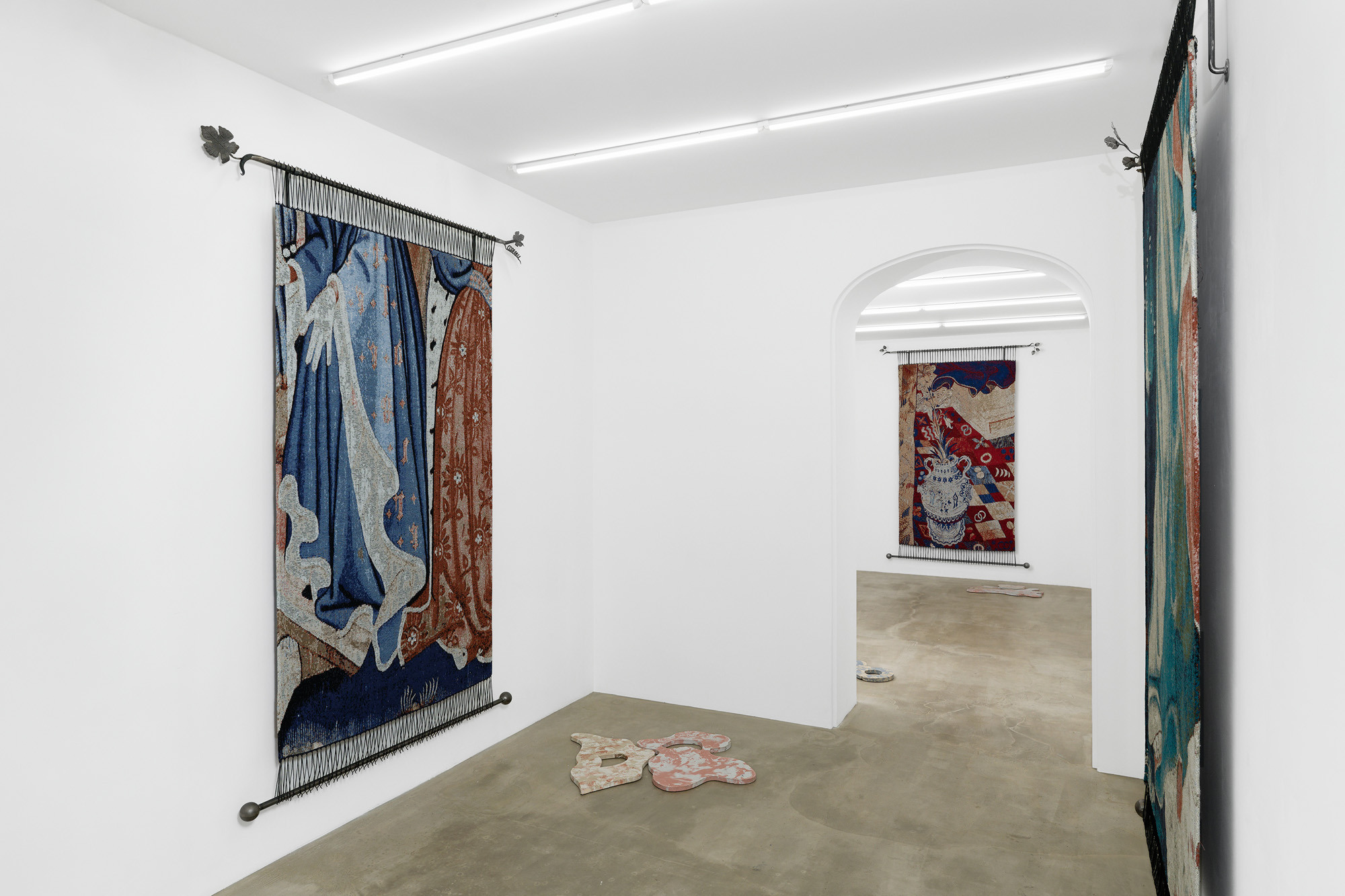 Zuzanna Czebatul, The Lunatic Fringe, 2023, exhibition view, Sans titre, Paris