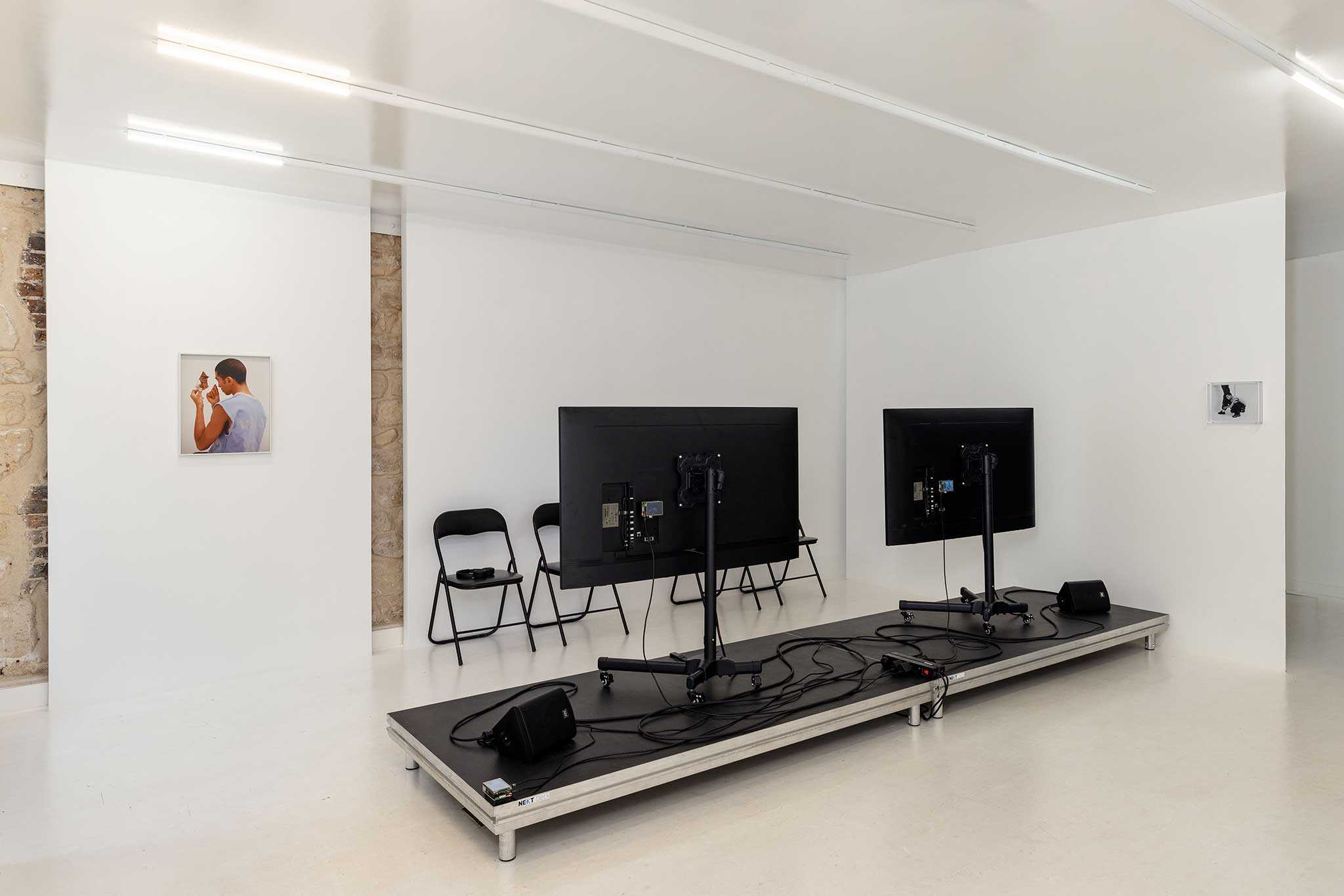 DS Galerie, "Grammars", 2023, exhibition view, photo credit Romain Darnaud.