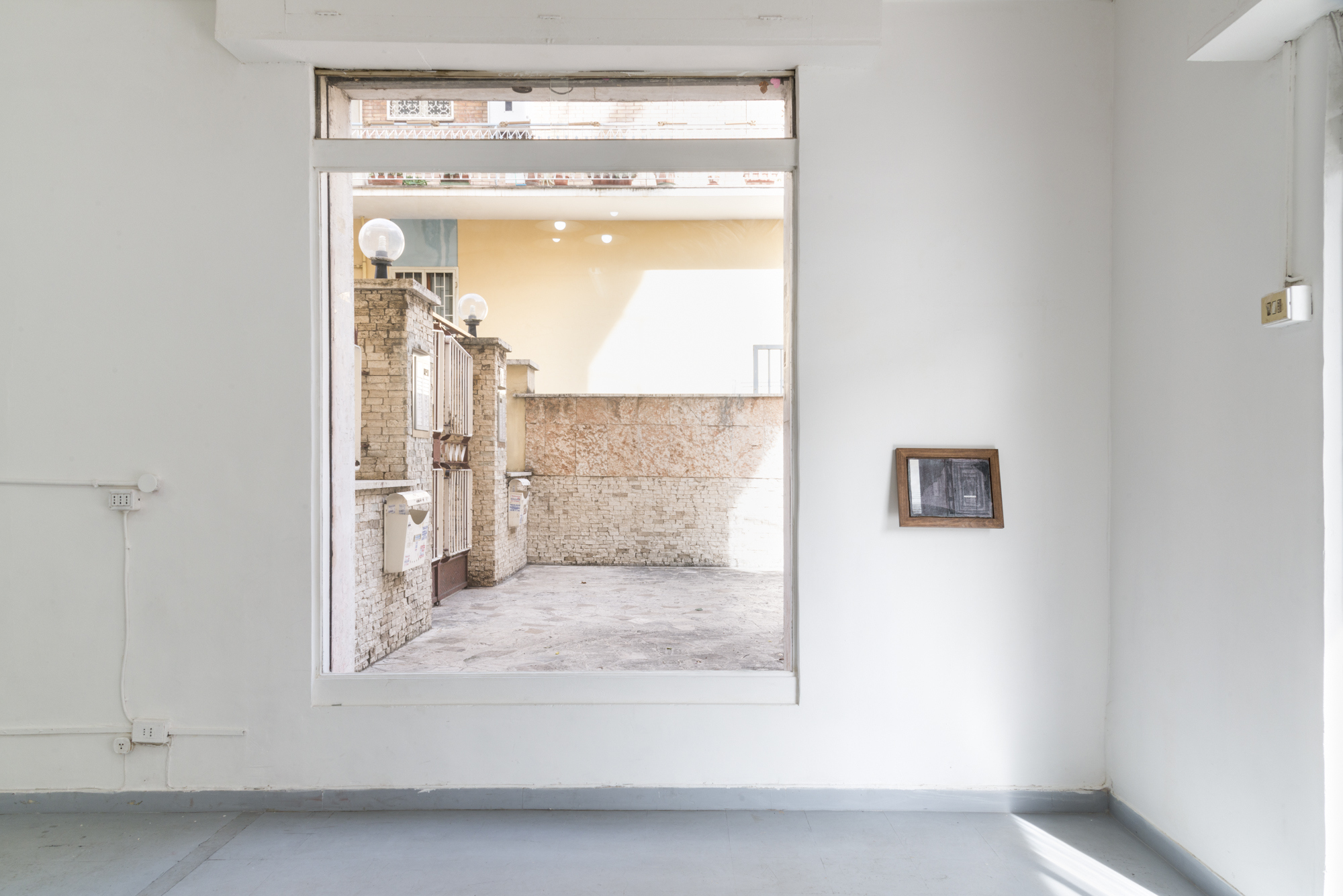 Nina Kettiger, I ride, solitaire by mission - Installation view