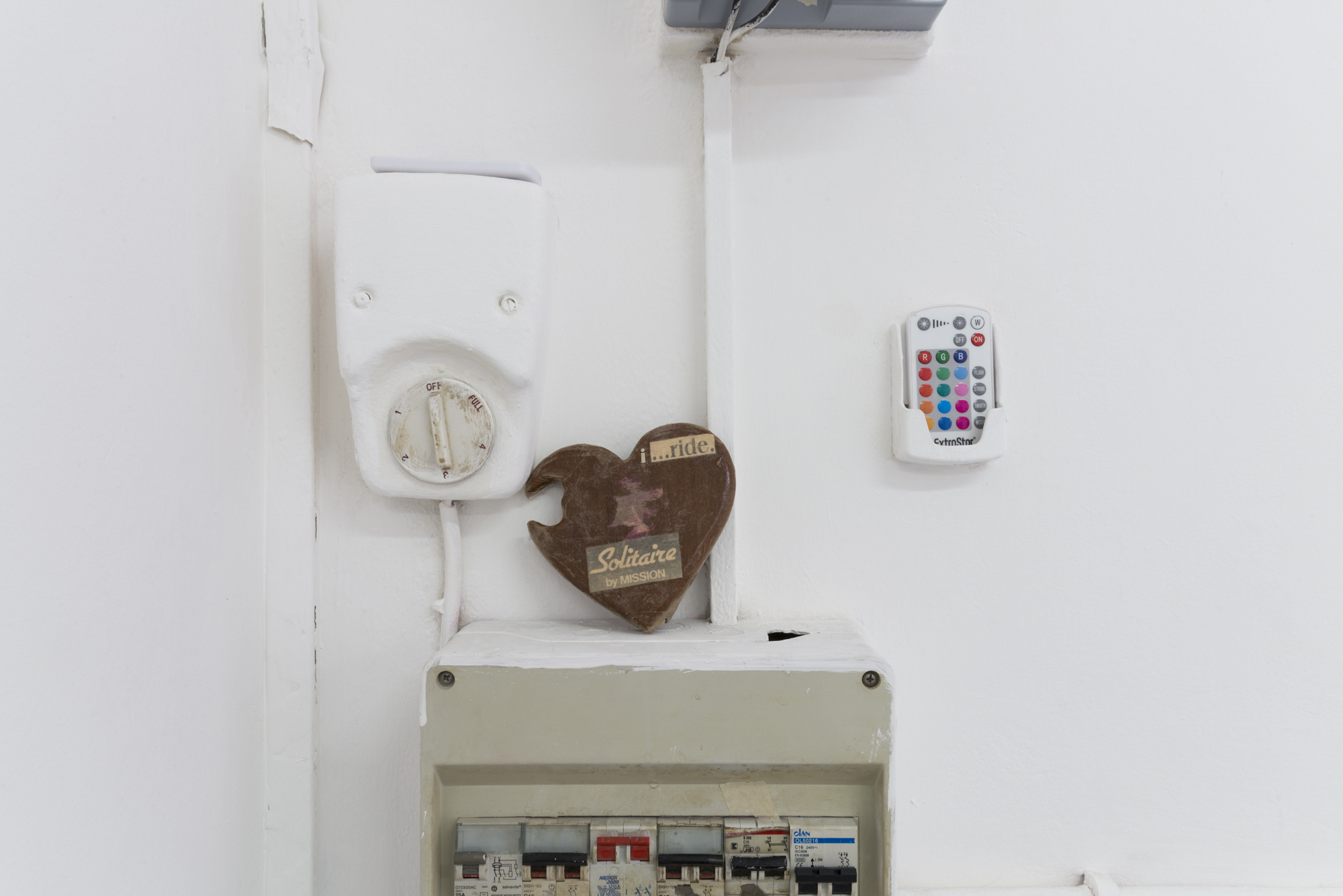 Nina Kettiger, Untitled, 2023, Silk paper collage on box lid, color pencil