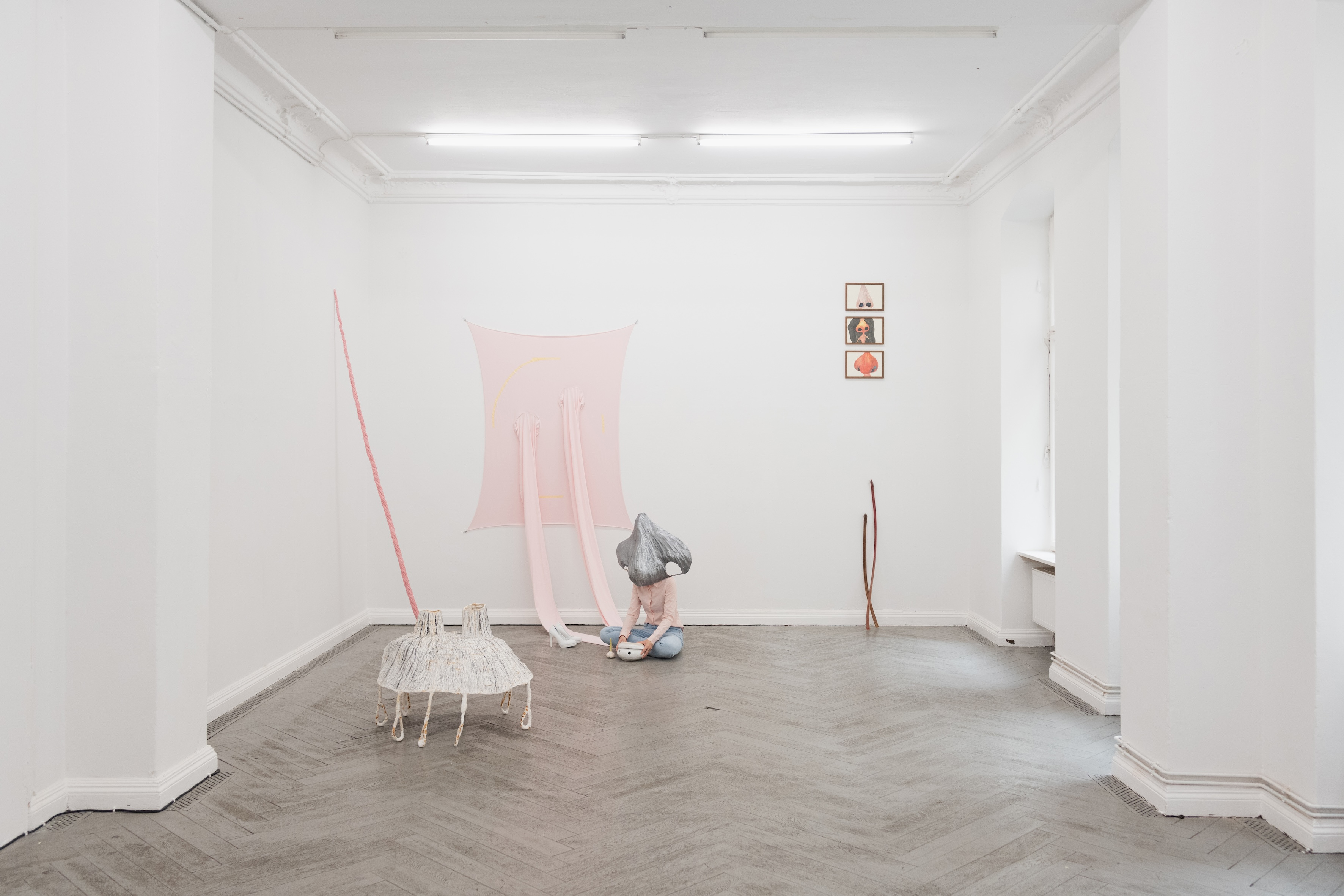 Übermenschen (Knoblauchmann erschien!), 2023 courtesy the artist and EIGEN + ART Lab.