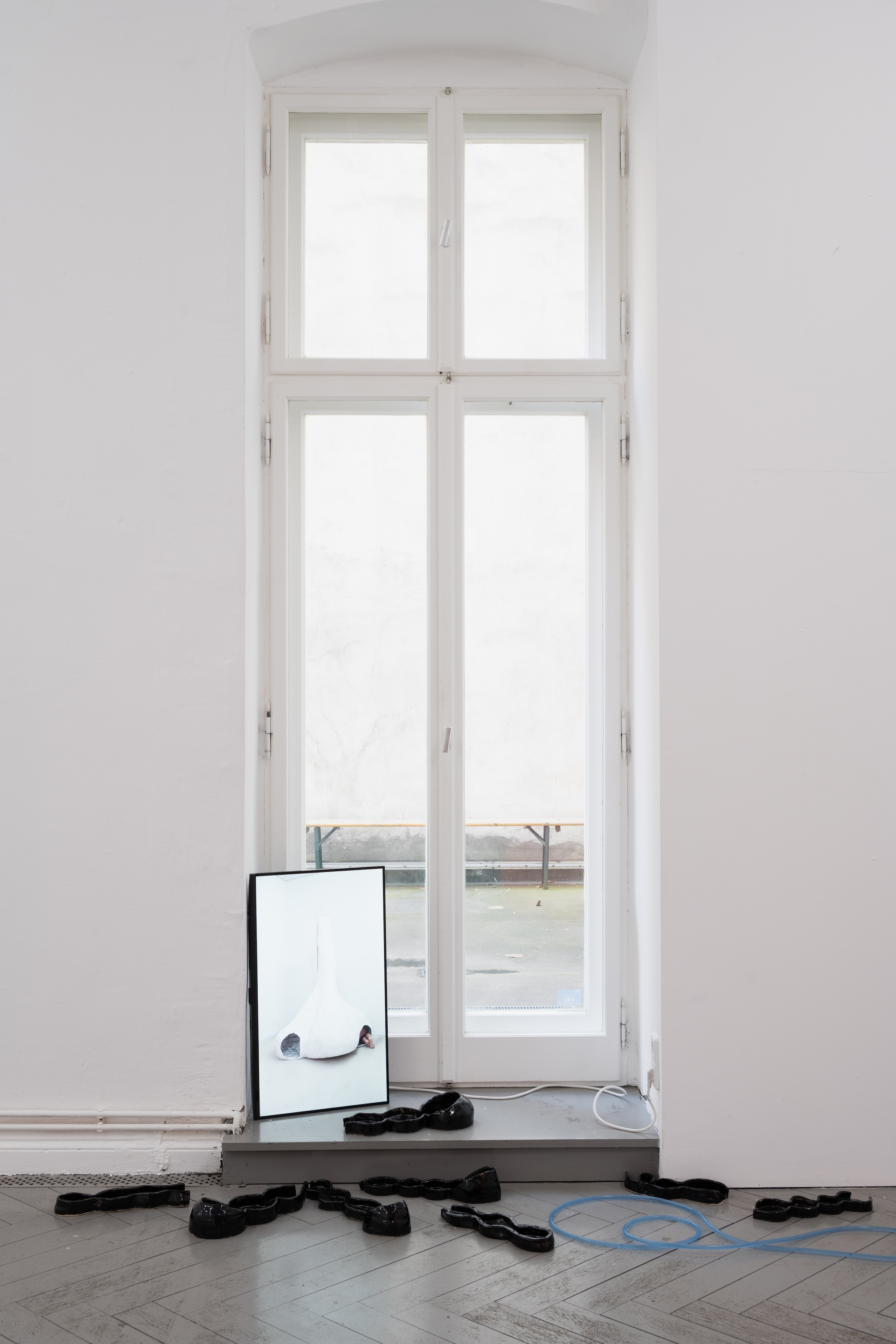 Exhibition view, 2023 courtesy the artist and EIGEN + ART Lab.