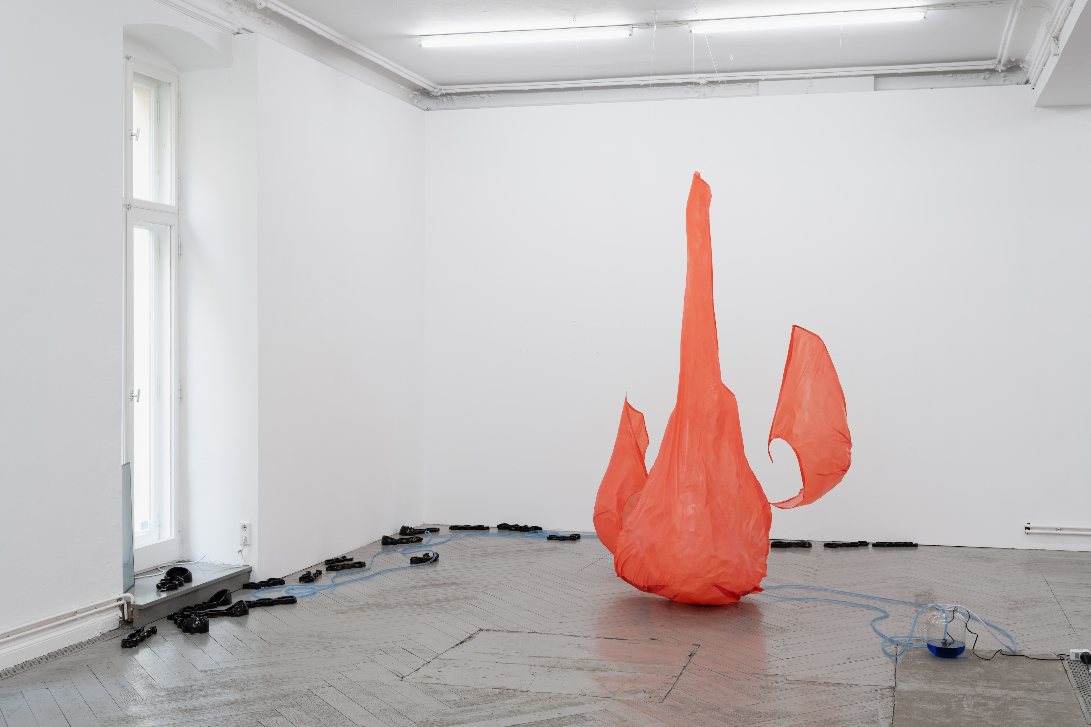 Exhibition view, 2023 courtesy the artist and EIGEN + ART Lab.