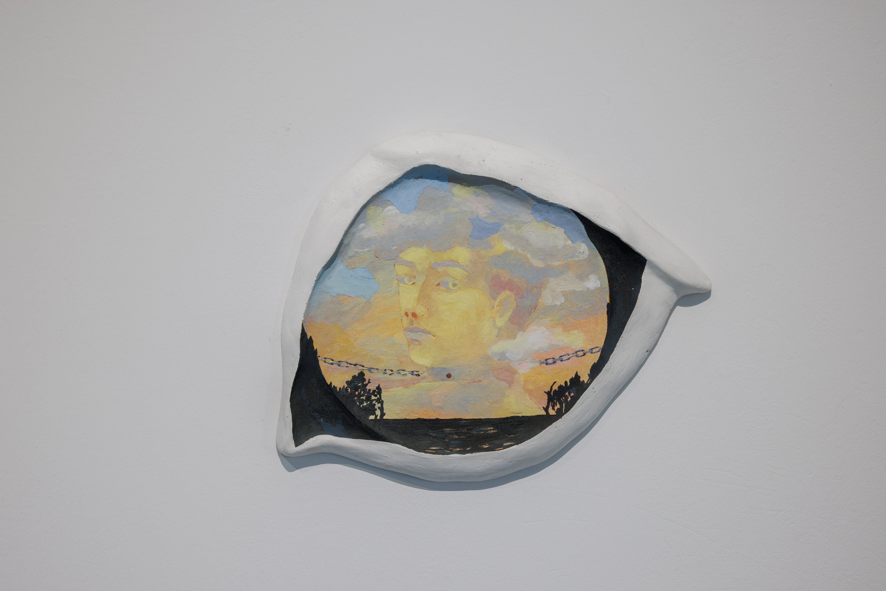 28x35cm, Fireclay, ceramic pigments, glazed